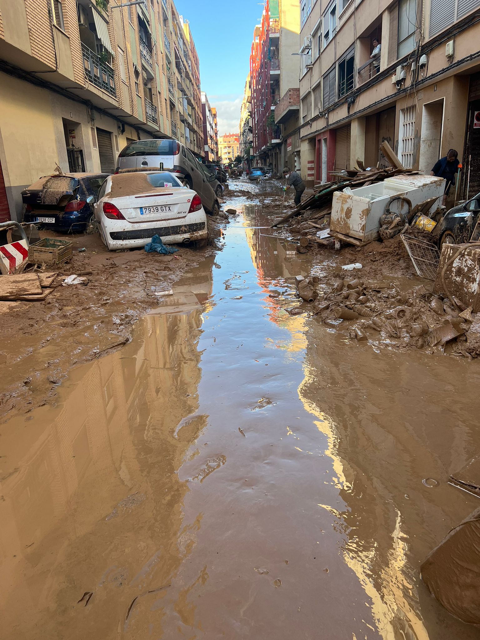 Salmantinos ayudando por la DANA en Valencia y Albacete con recogidas de alimentos 