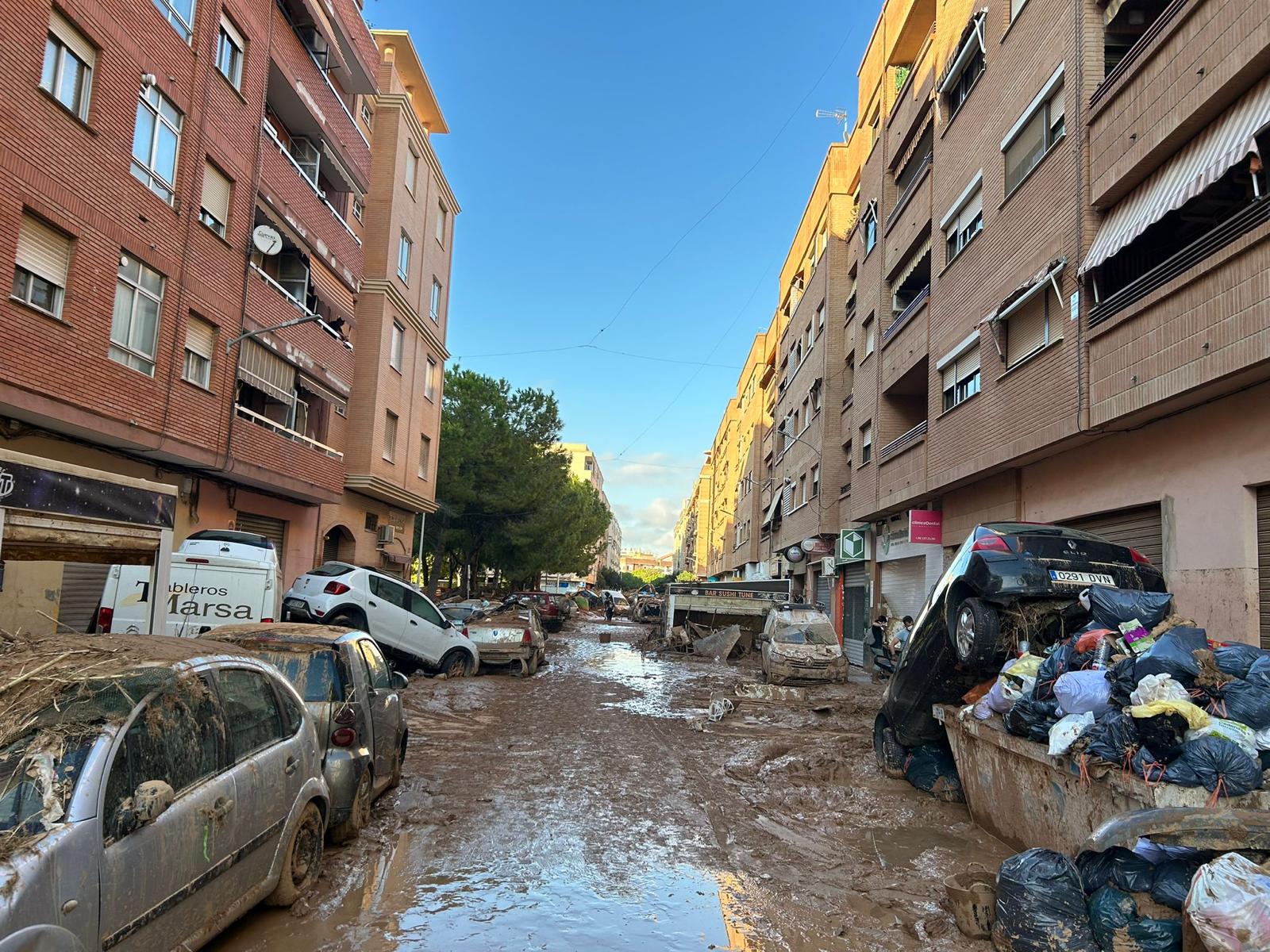 Salmantinos ayudando por la DANA en Valencia y Albacete con recogidas de alimentos 