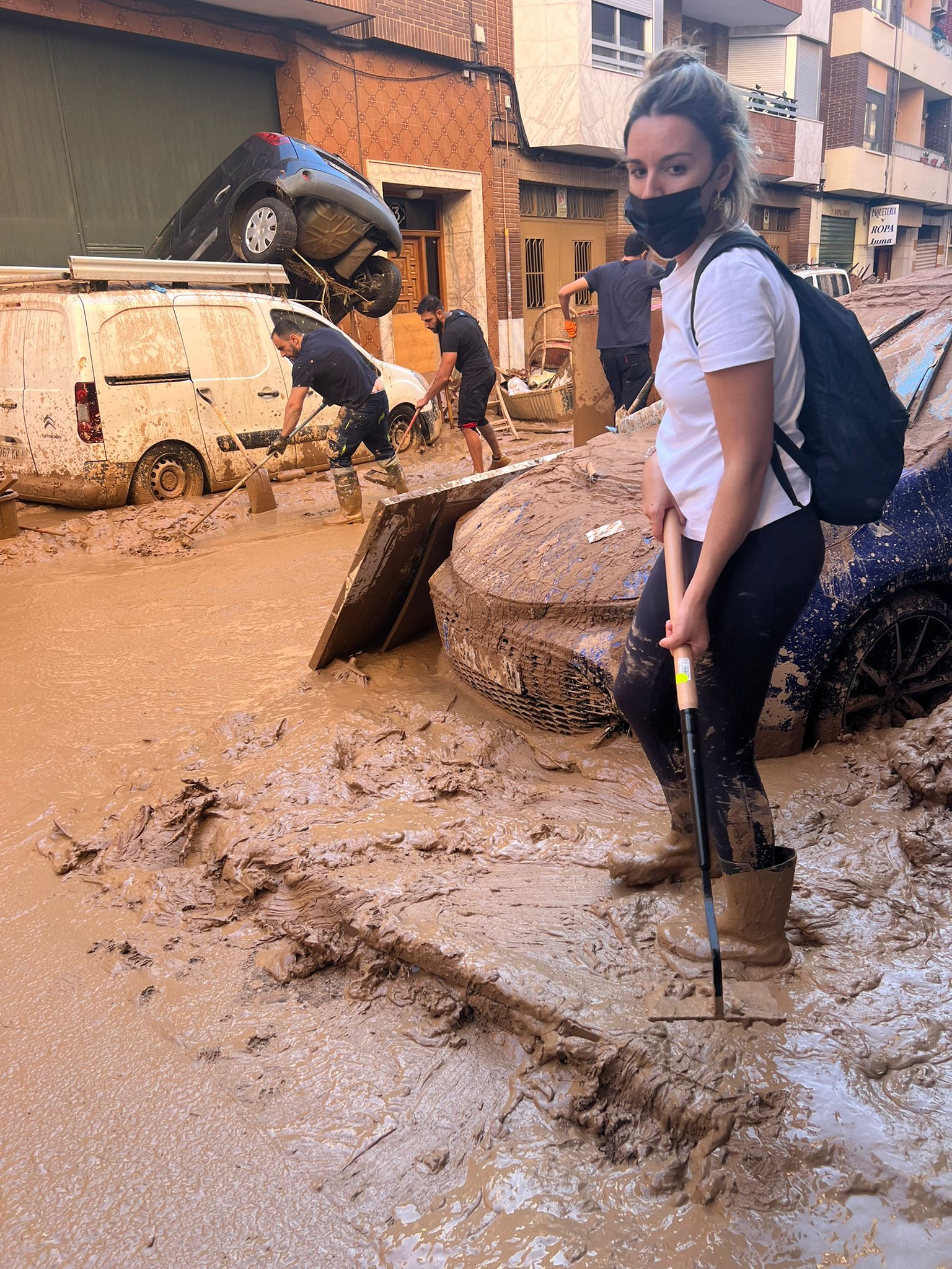 Salmantinos ayudando por la DANA en Valencia y Albacete con recogidas de alimentos 