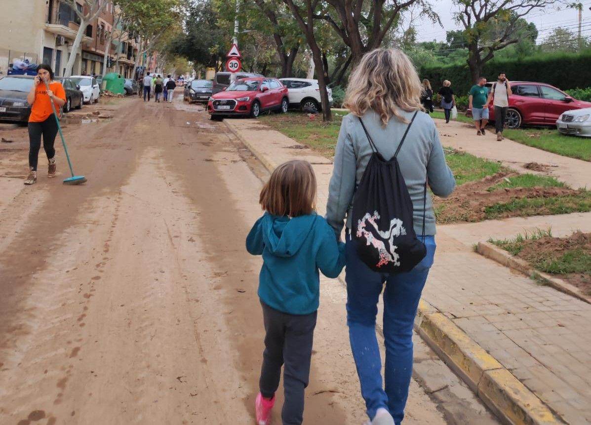 Ángelica y su hija pequeña en Picanya Valencia