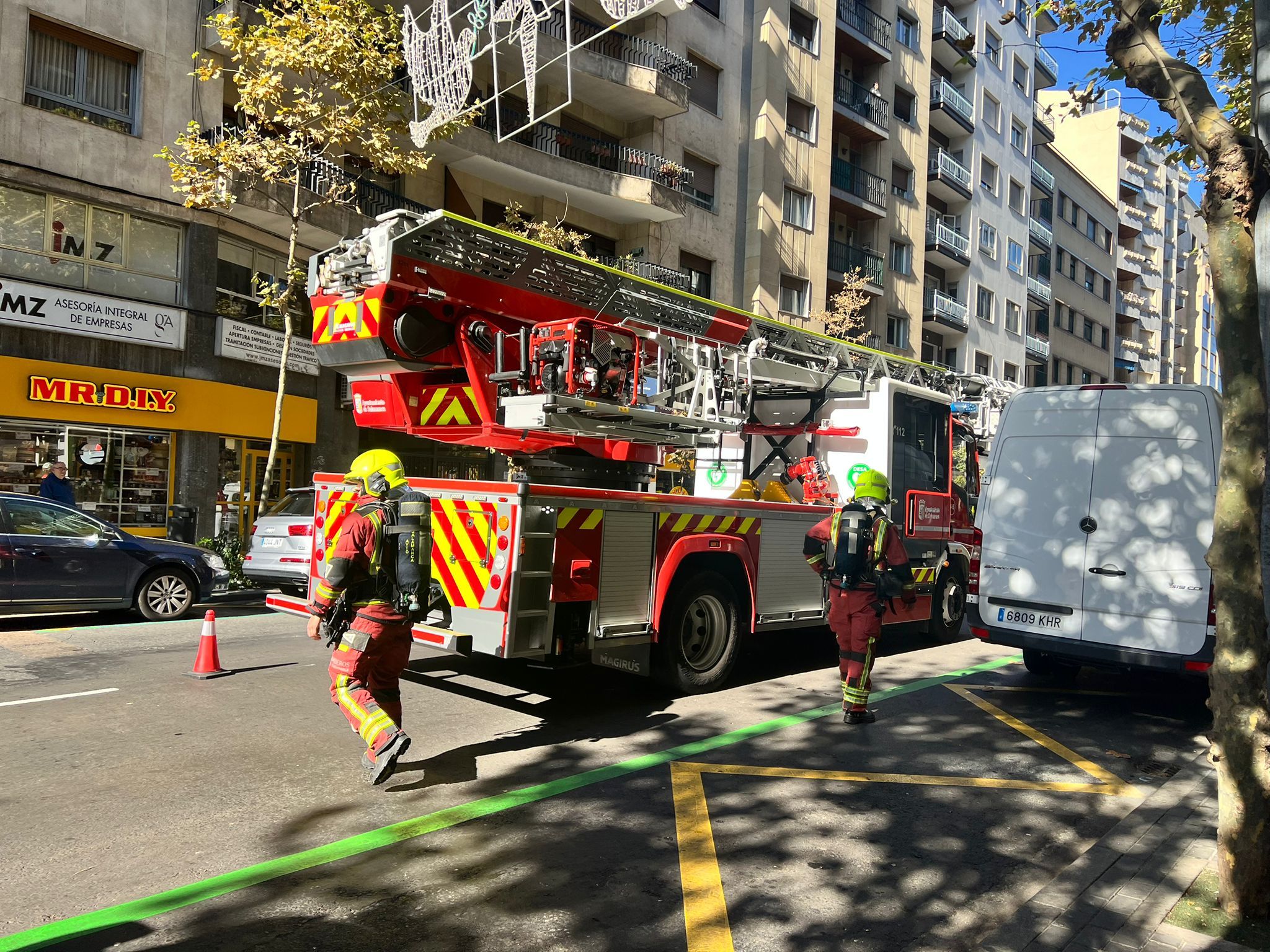 Bomberos del Ayuntamiento de Salamanca en Torres Villarroel 