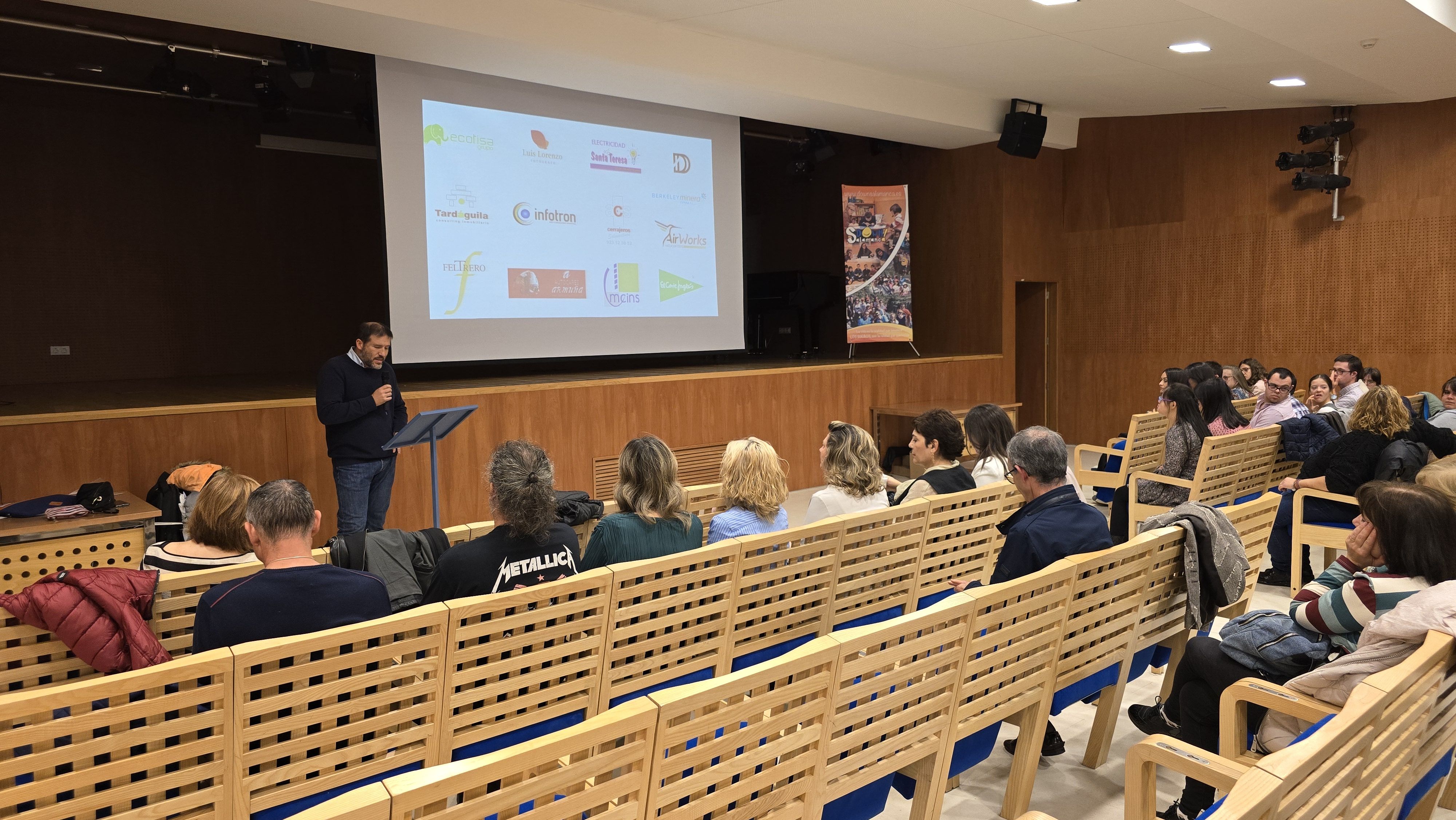 Presentación del calendario de DOWN Salamanca