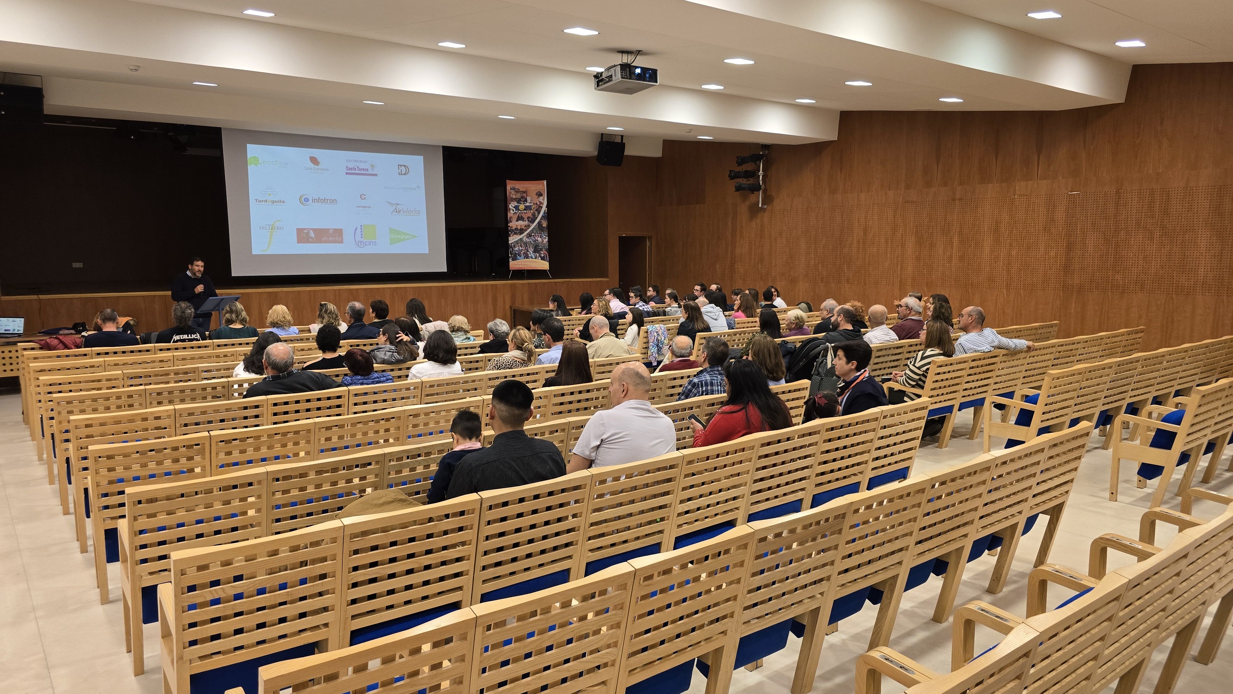 Presentación del calendario de DOWN Salamanca