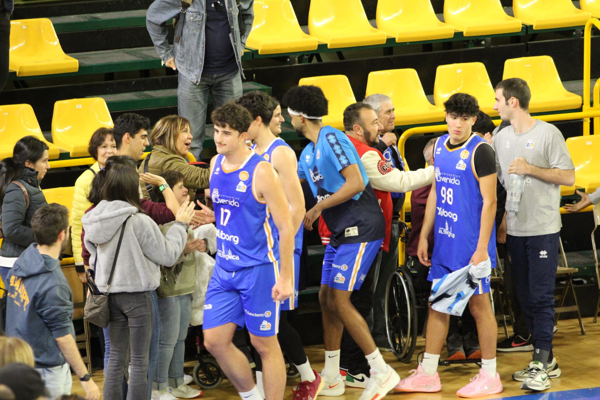 Perfumerías Avenida - Estudiantes Lugo