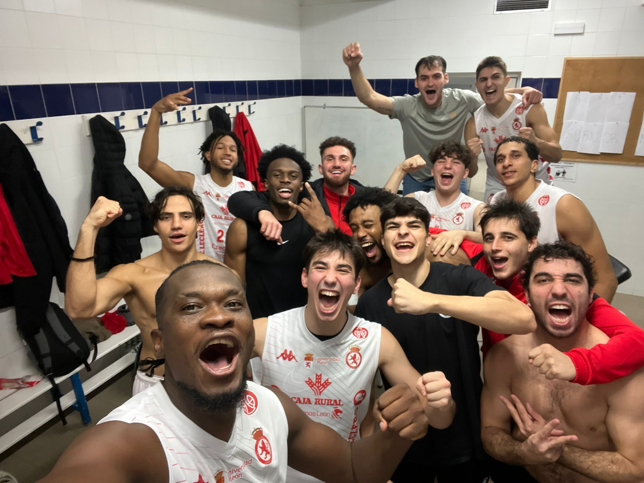 Arturo Cruz celebra la victoria con al Cultural Baloncesto | FOTO CULTUBALONCESTO