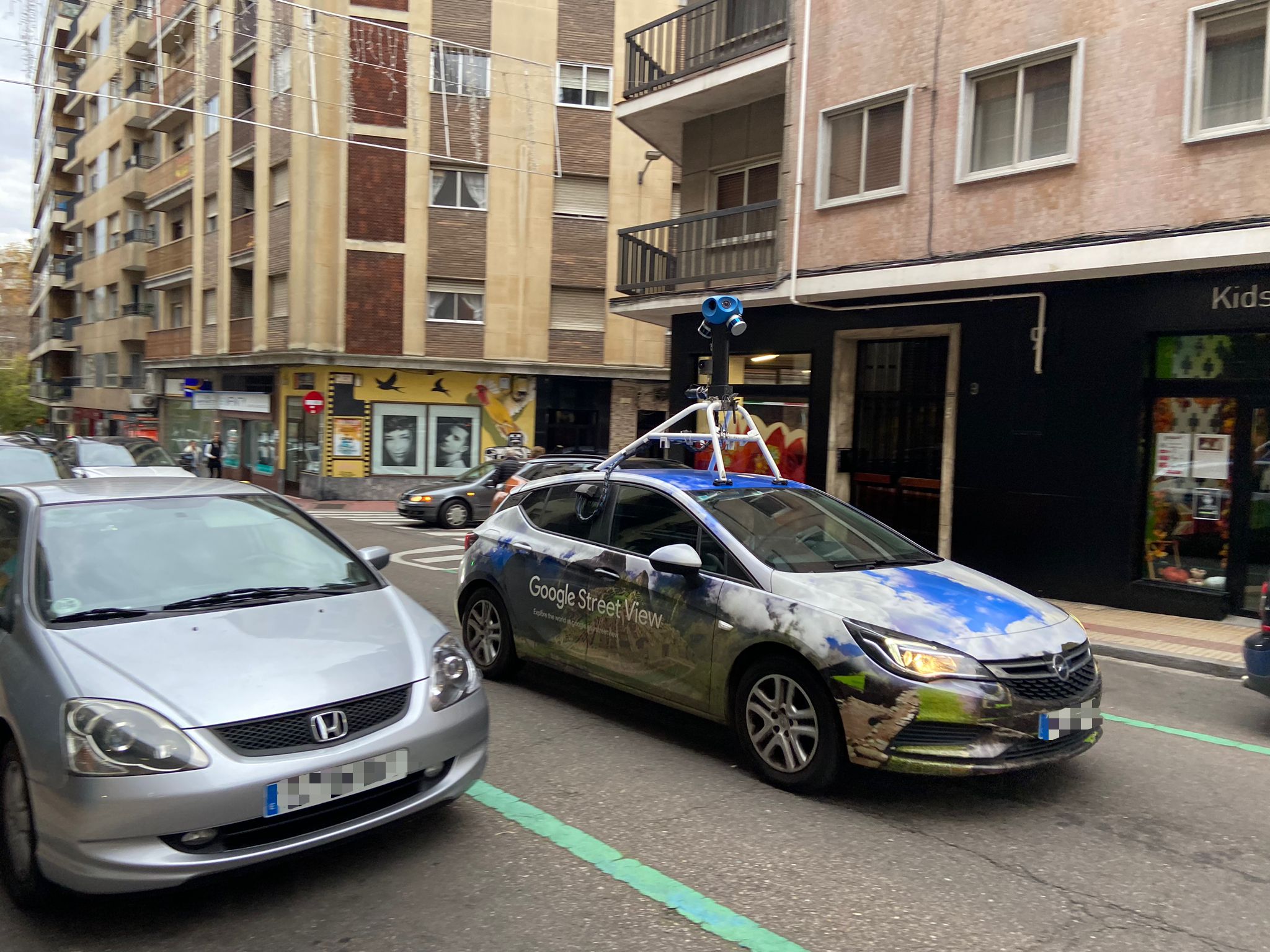 El coche de Google Street View se pasea por Salamanca