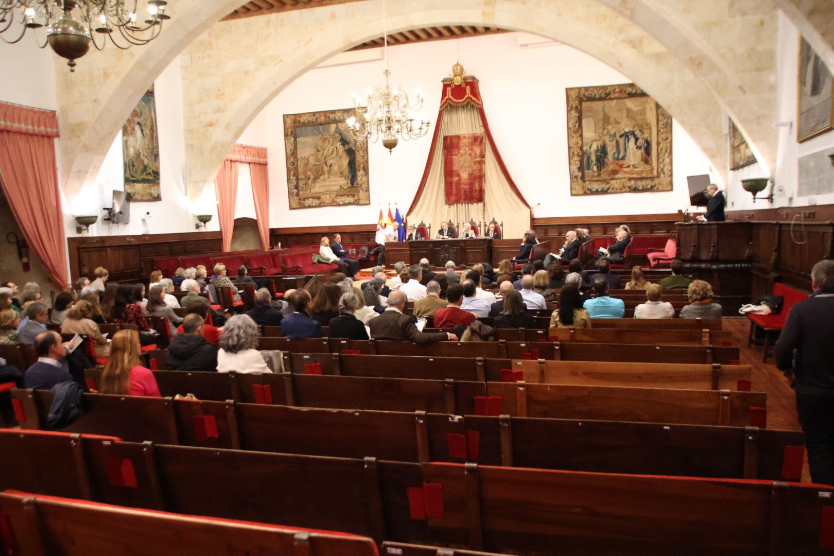 El Dr. Ignacio Jesús Dávila González, ingresa en la Real Academia de Medicina de Salamanca