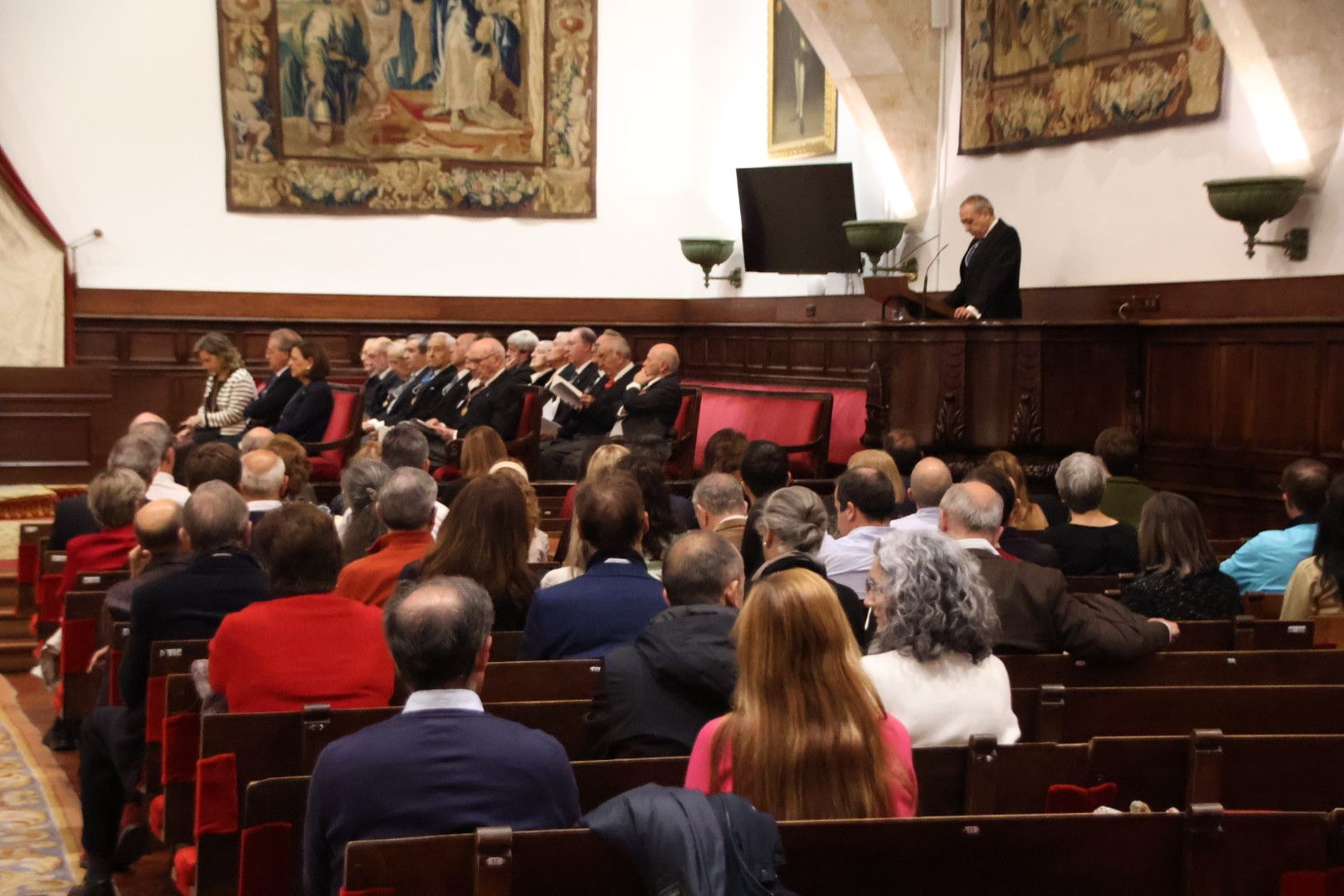 El Dr. Ignacio Jesús Dávila González, ingresa en la Real Academia de Medicina de Salamanca