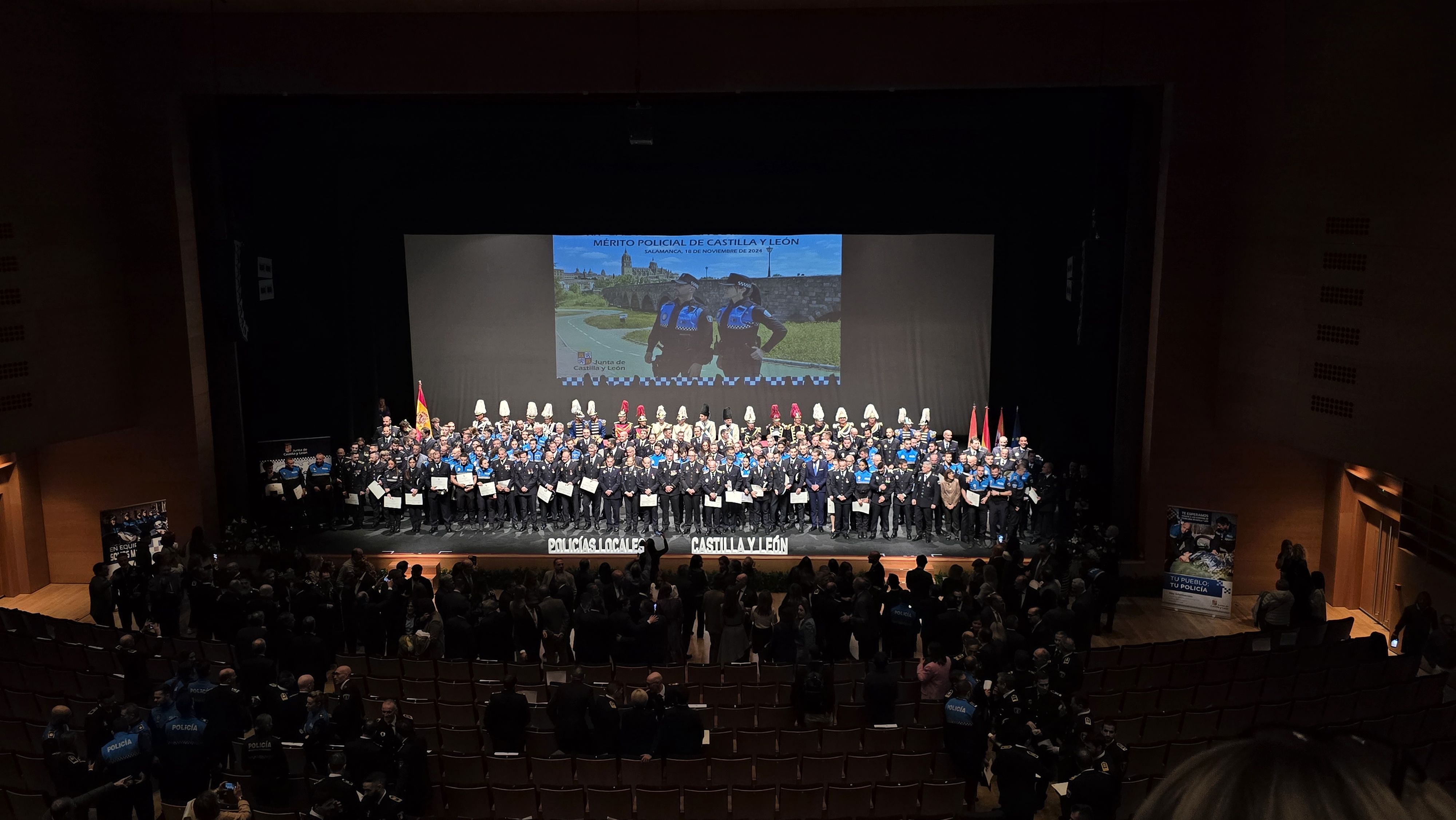 Entrega de las medallas a policías locales de Castilla y León