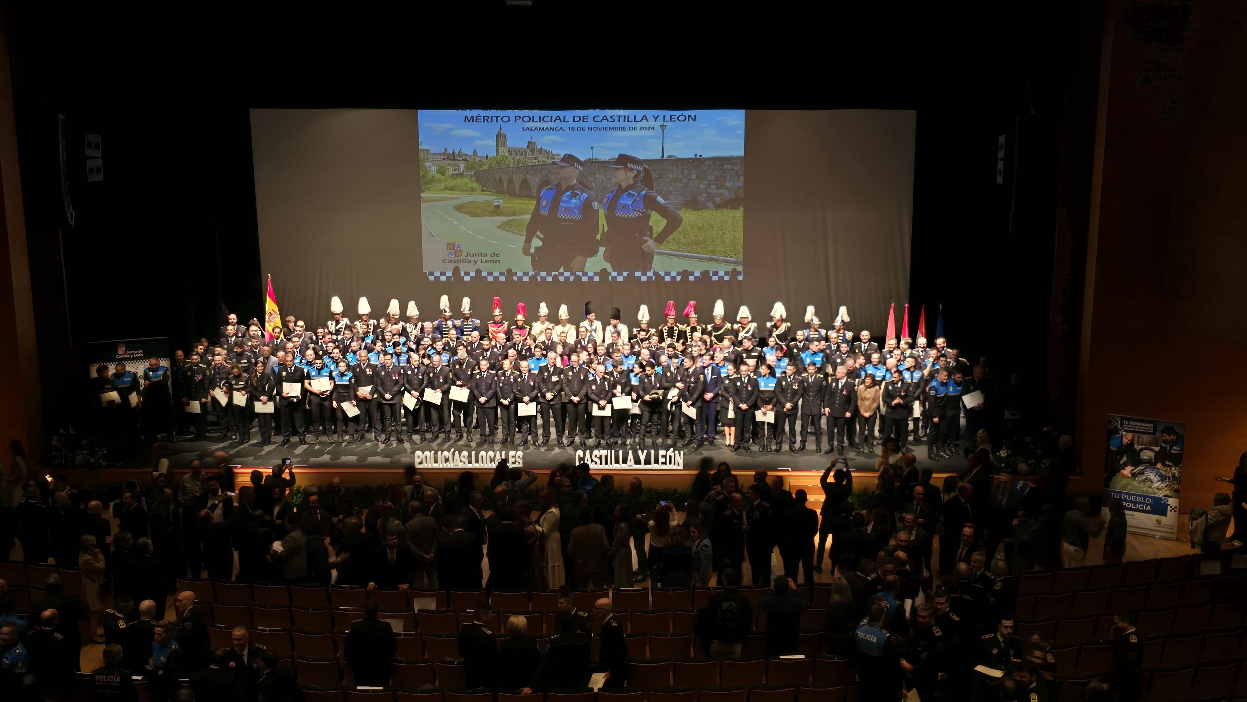 Entrega de las medallas a policías locales de Castilla y León