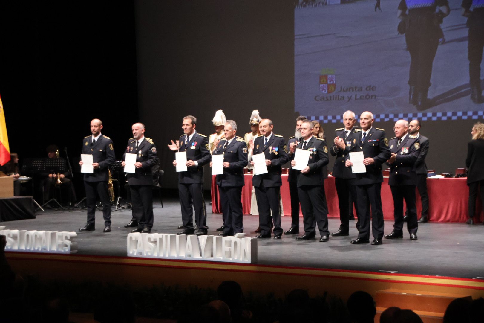 Entrega de las medallas a policías locales de Castilla y León