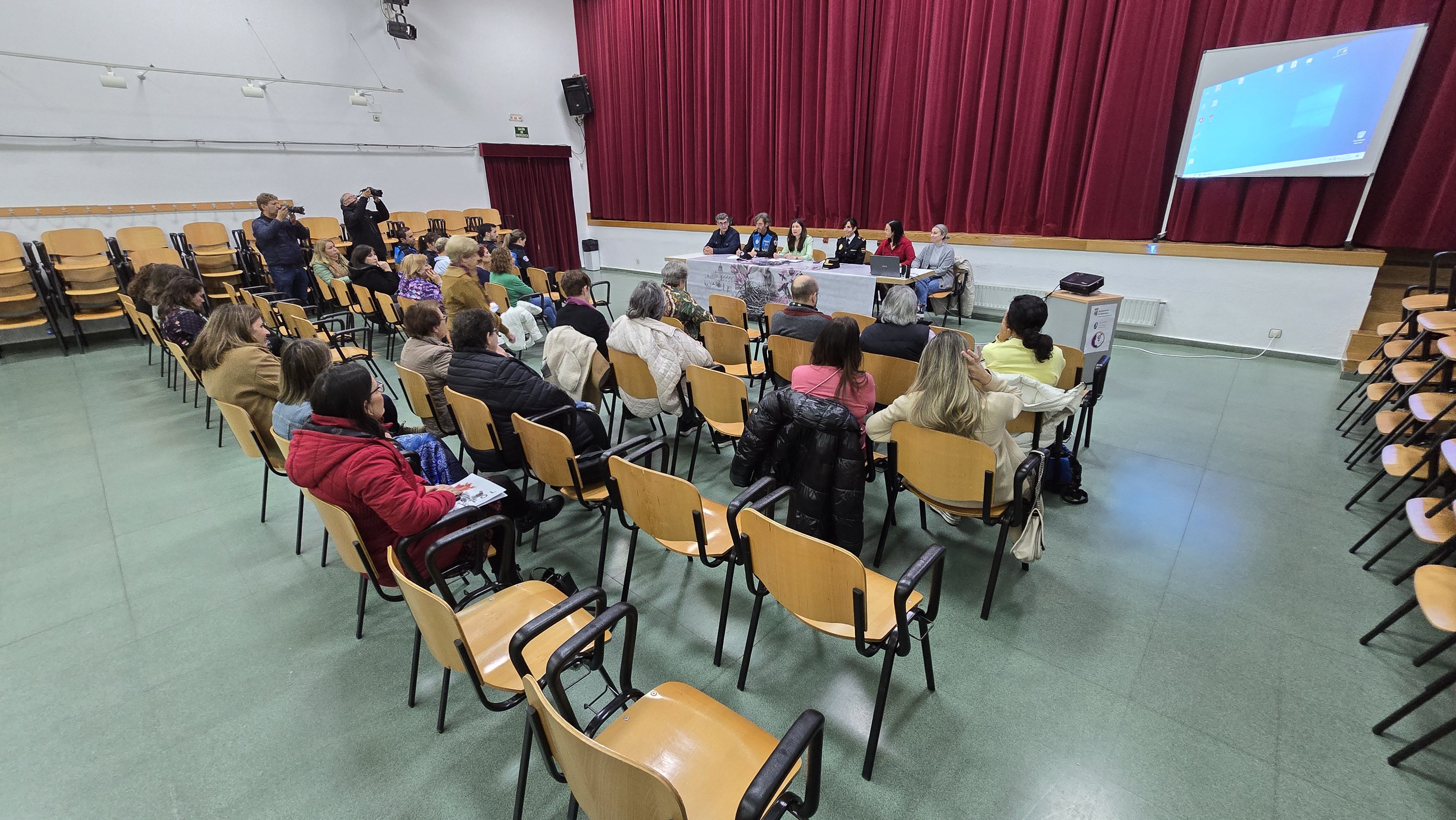 Mesa redonda ‘Trata de personas con fines de explotación sexual’ de la Escuela Municipal de Igualdad