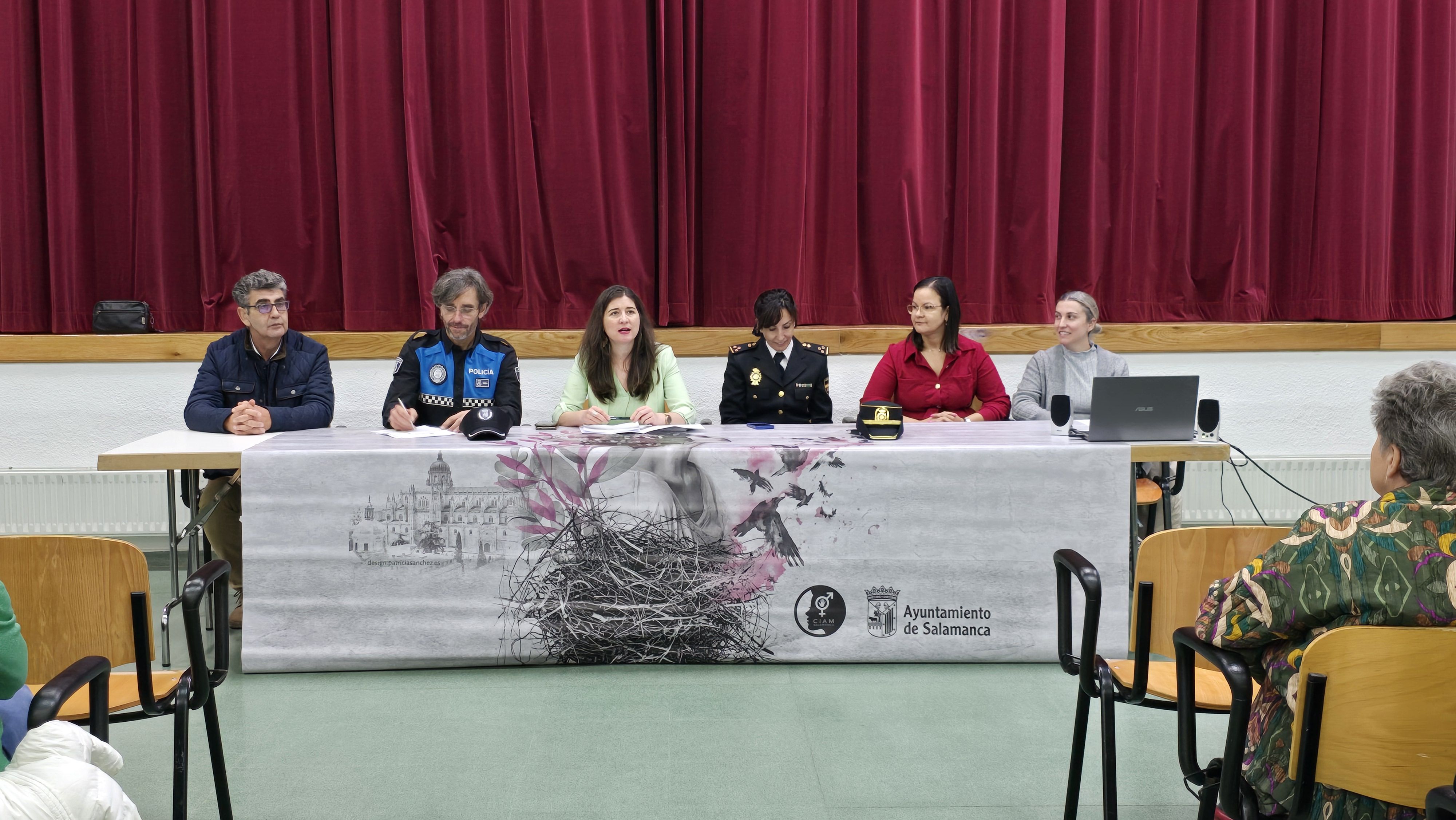 Mesa redonda ‘Trata de personas con fines de explotación sexual’ de la Escuela Municipal de Igualdad