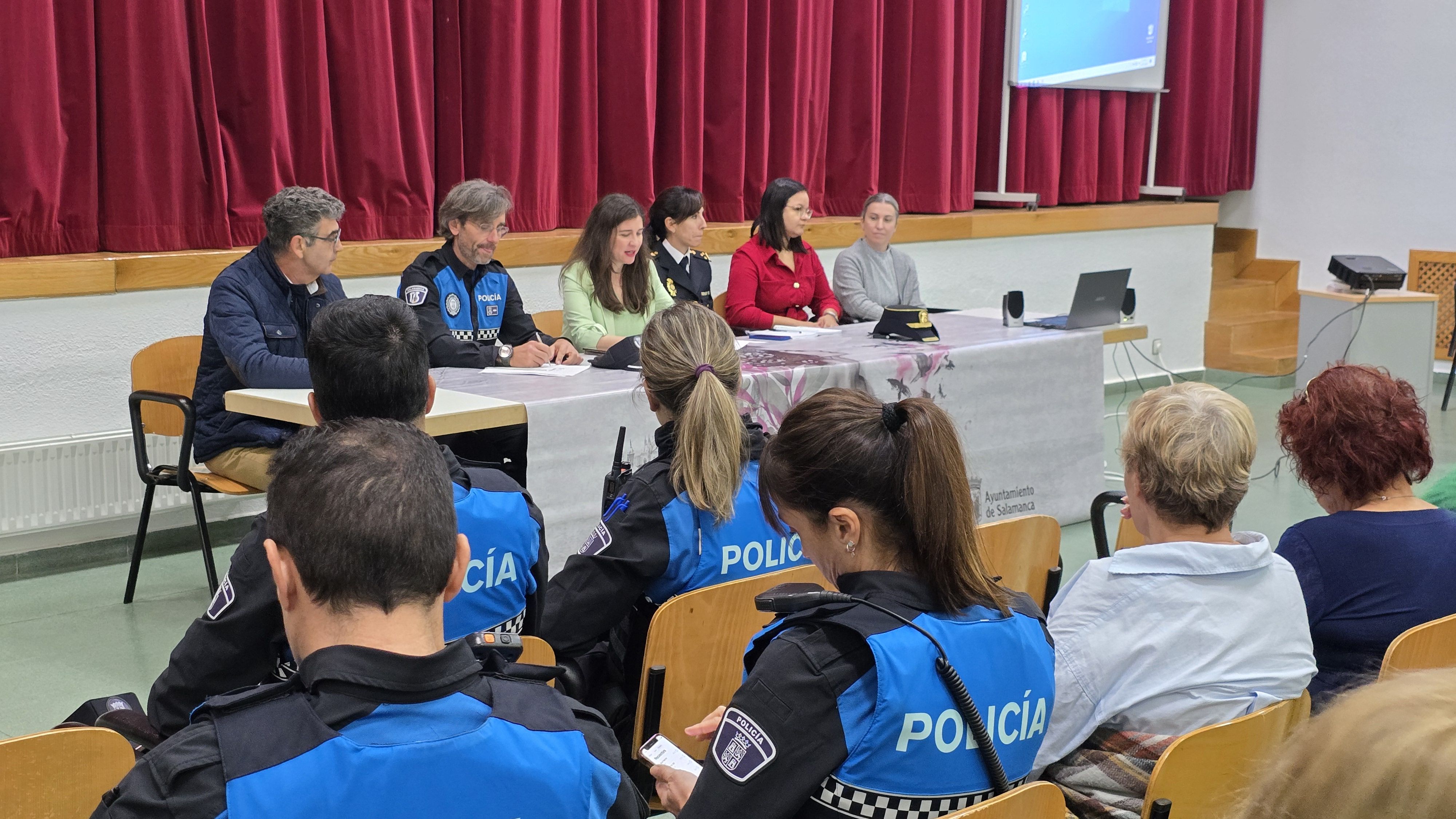 Mesa redonda ‘Trata de personas con fines de explotación sexual’ de la Escuela Municipal de Igualdad