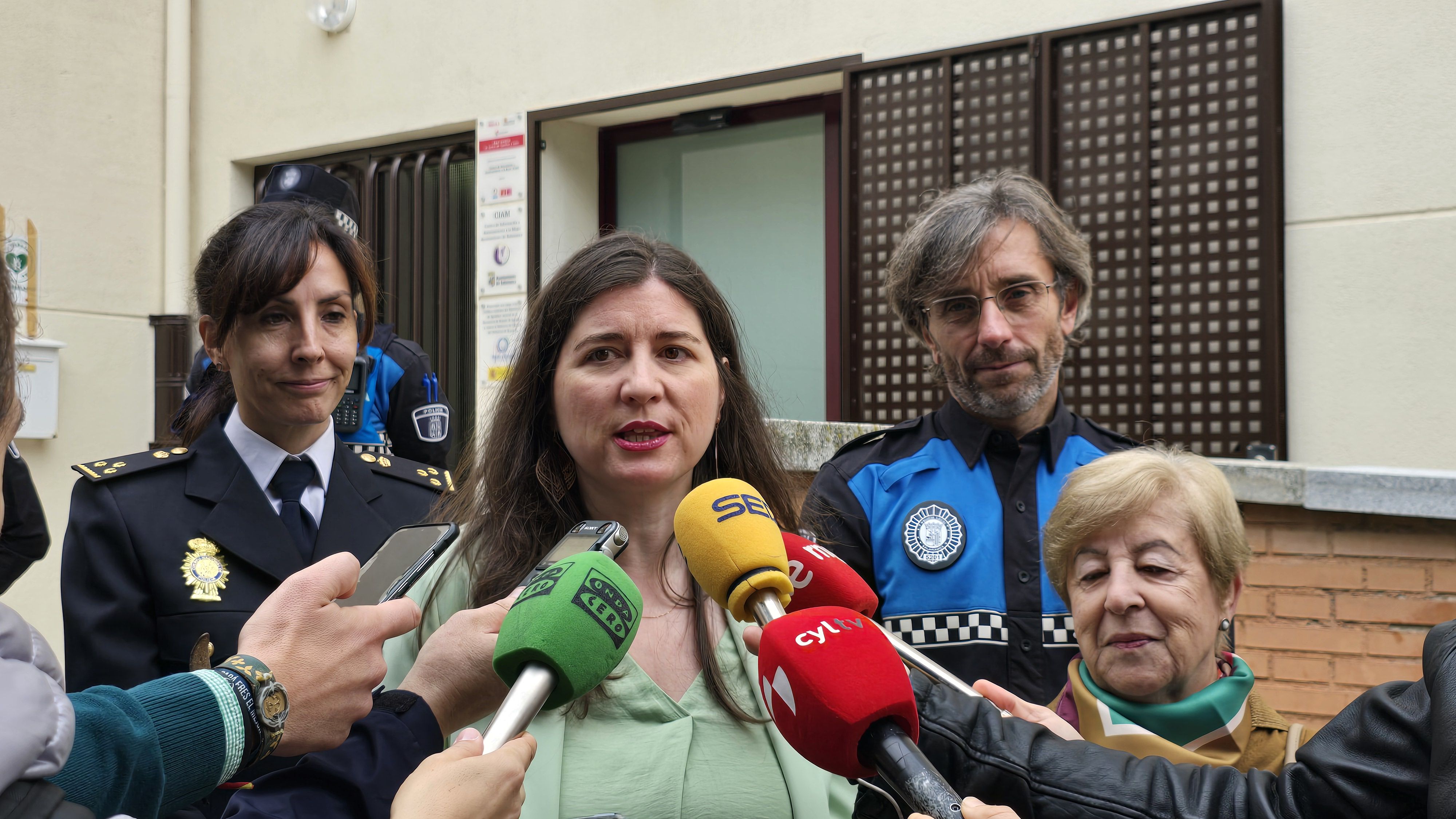 Mesa redonda ‘Trata de personas con fines de explotación sexual’ de la Escuela Municipal de Igualdad