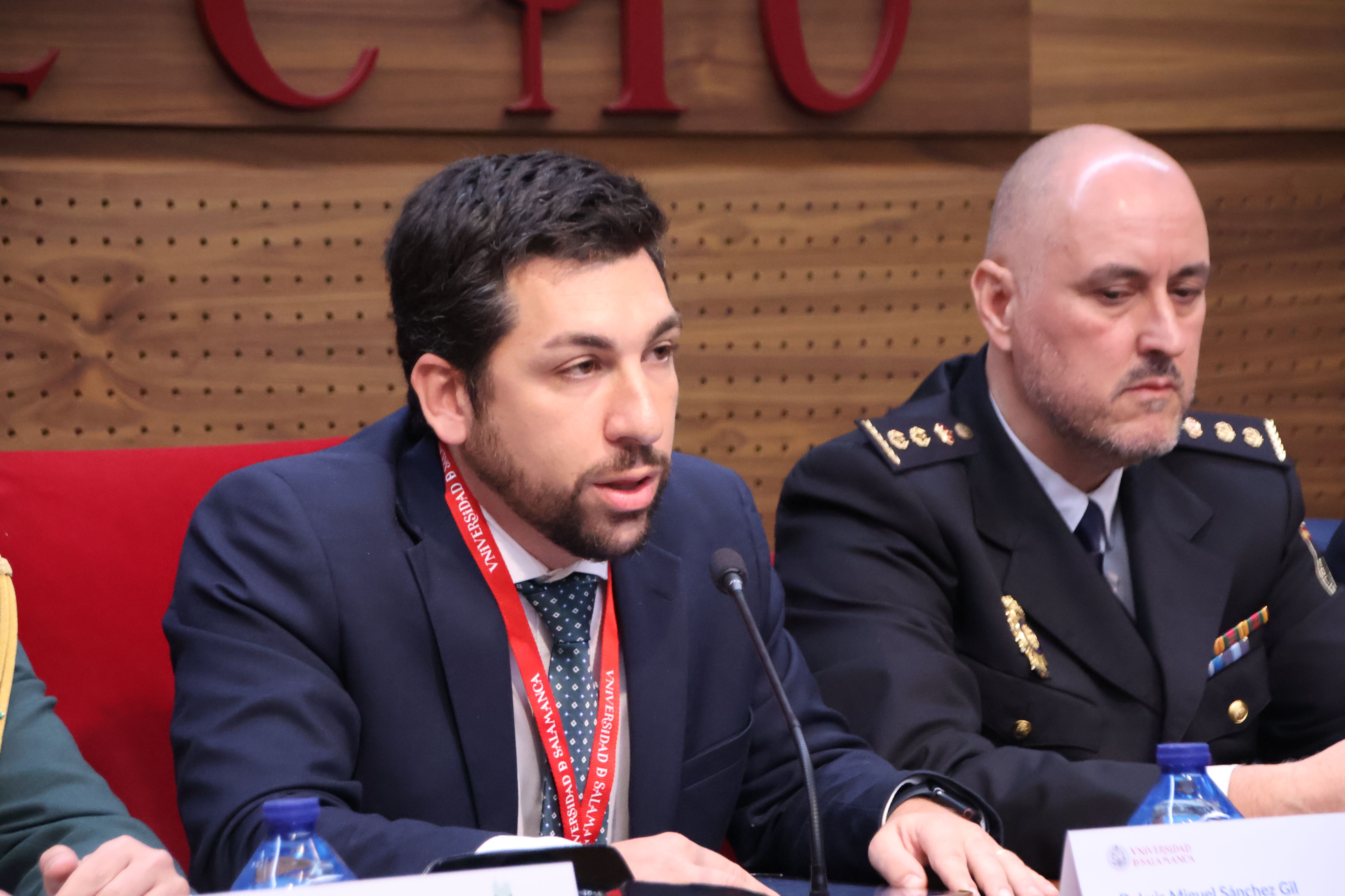 Mesa redonda “Terrorismo y sociedad”, organizada por la cátedra Almirante Martín Granizo y el Centro Memorial de las Víctimas del Terrorismo