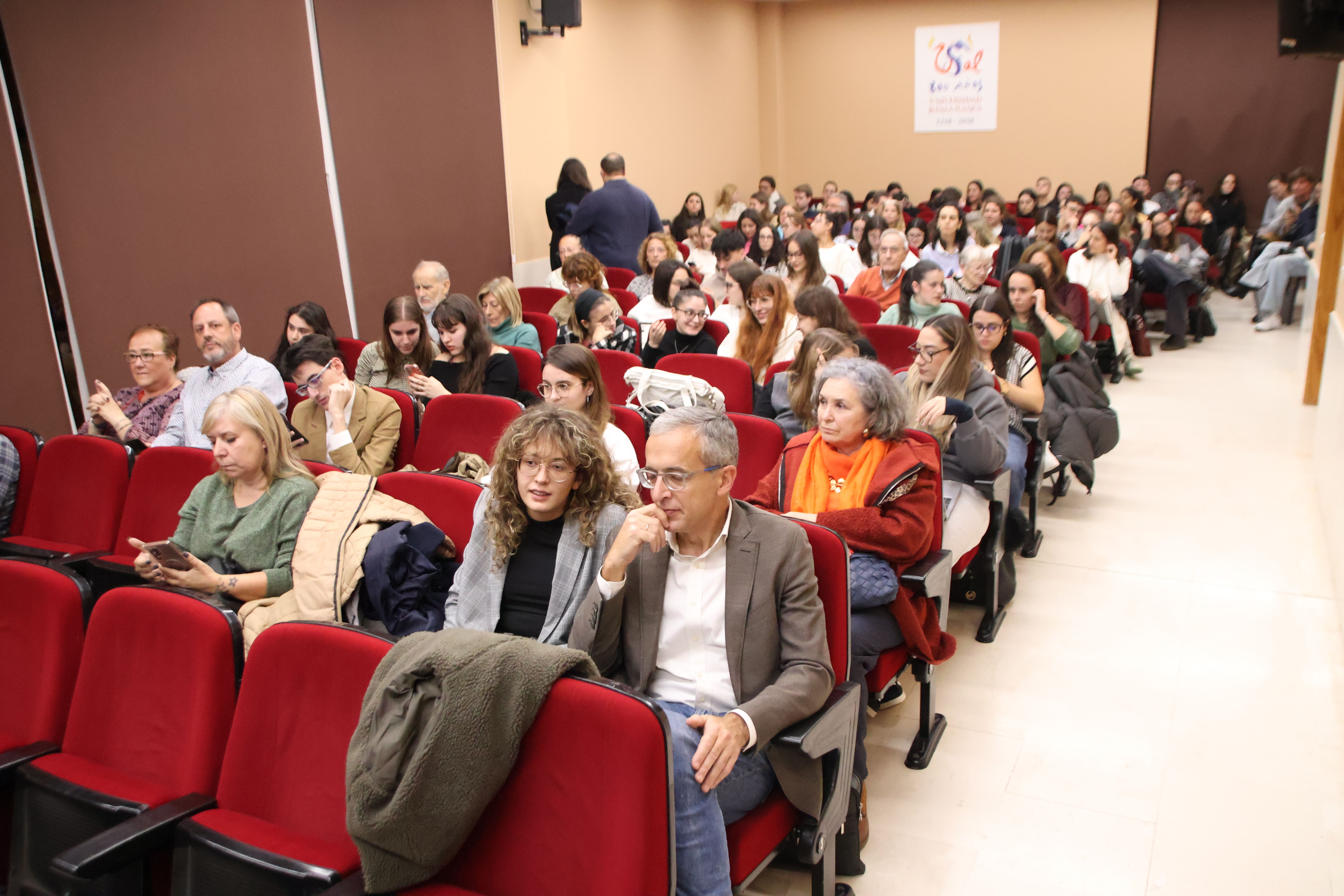 Mesa redonda “Terrorismo y sociedad”, organizada por la cátedra Almirante Martín Granizo y el Centro Memorial de las Víctimas del Terrorismo