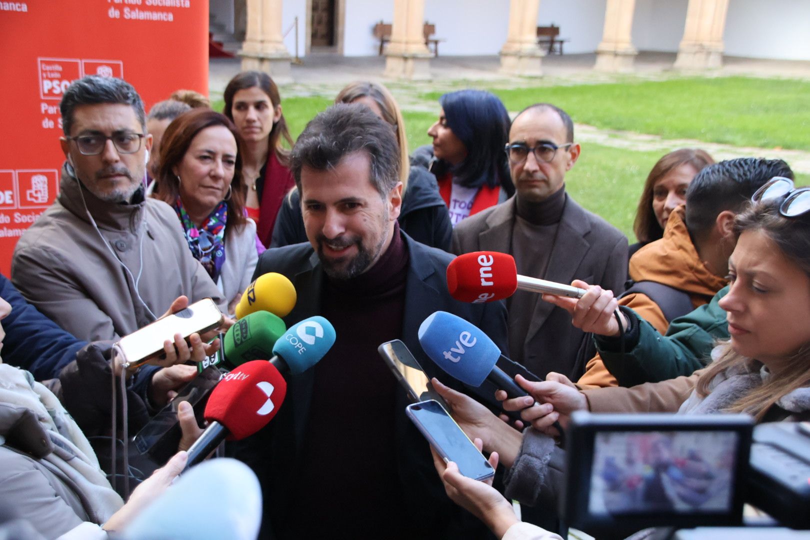 Charla de la directora general de la Mujer, Cristina Hernández, en el Colegio Fonseca de Salamanca