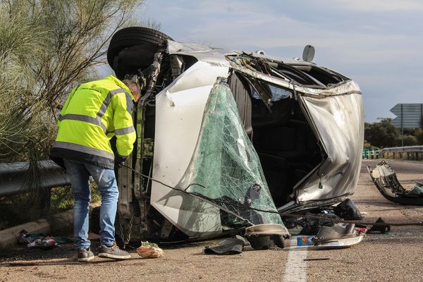 Un fallecido y seis heridos en un accidente en Espeja. Foto Jose Vicente  ICAL 4