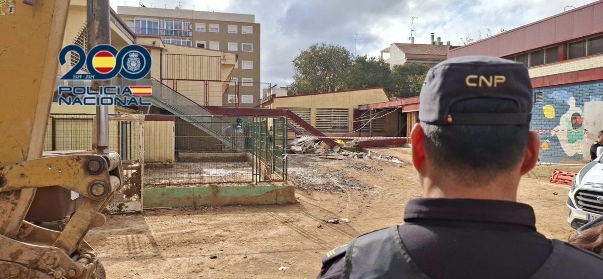 Fallece un operario y otro resulta herido tras derrumbarse el porchado de un colegio en Massanassa. Foto POLICÍA NACIONAL | EP