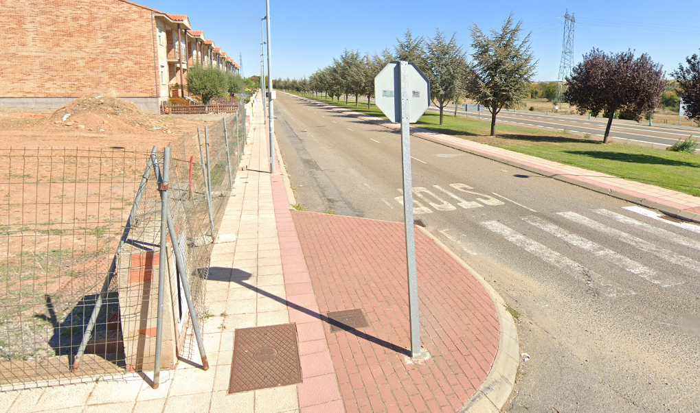 Calle Miguel de Unamuno con cruce con la calle Jorge Guillén en Aldeatejada. Foto Google Maps