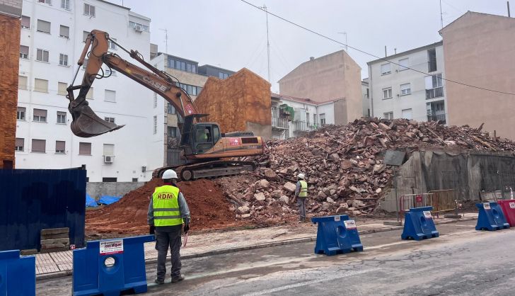 Caserón neobarroco de la avenida de Italia derruido