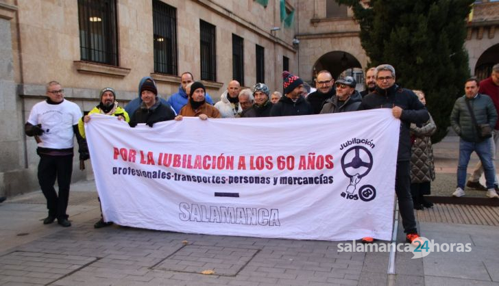 Concentración transportistas frente a la subdelegación del gobierno 