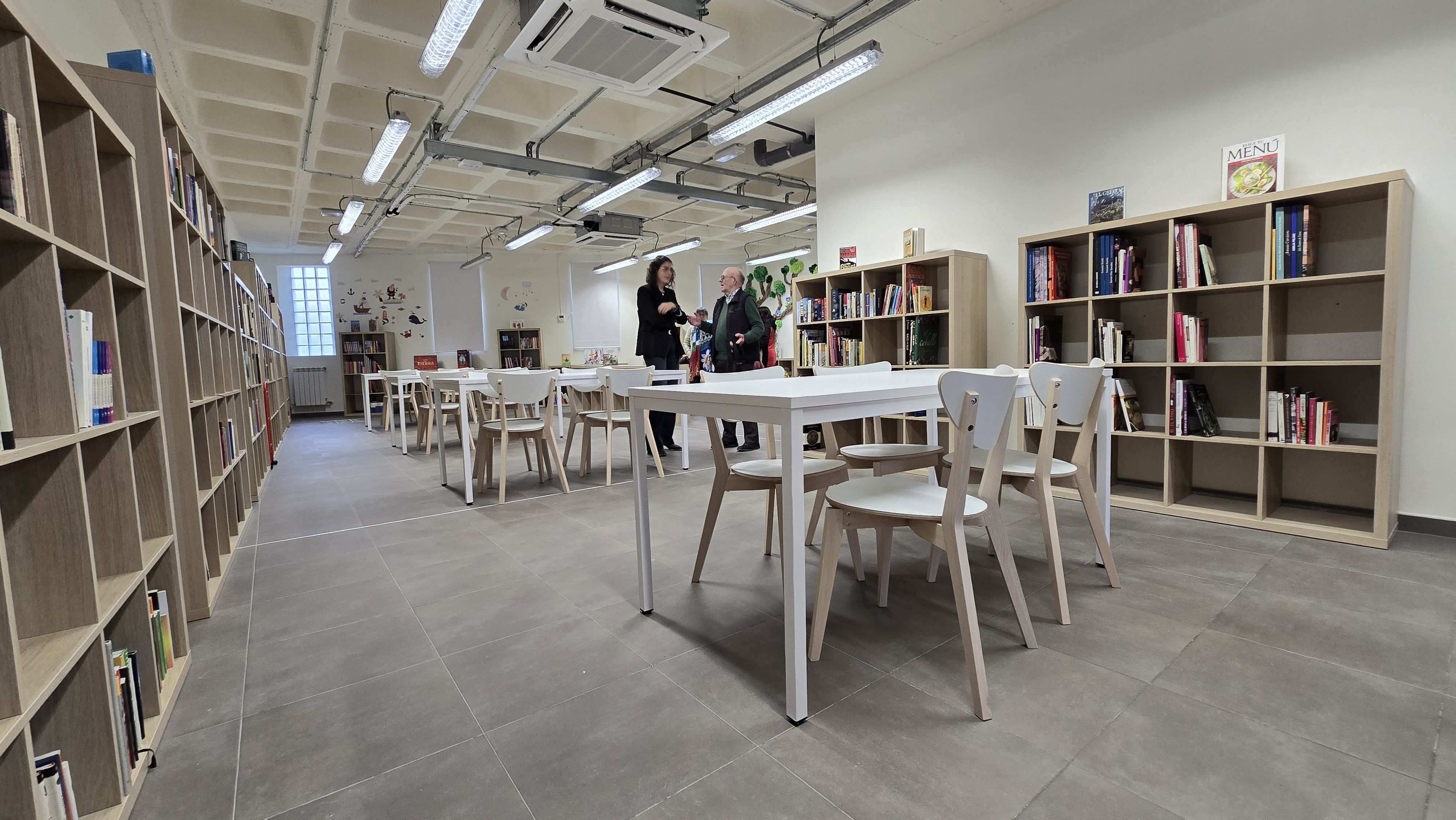 PRESENTACIÓN DE LAS NUEVAS INSTALACIONES DE LA BIBLIOTECA MUNICIPAL MIGUEL DELIBES  