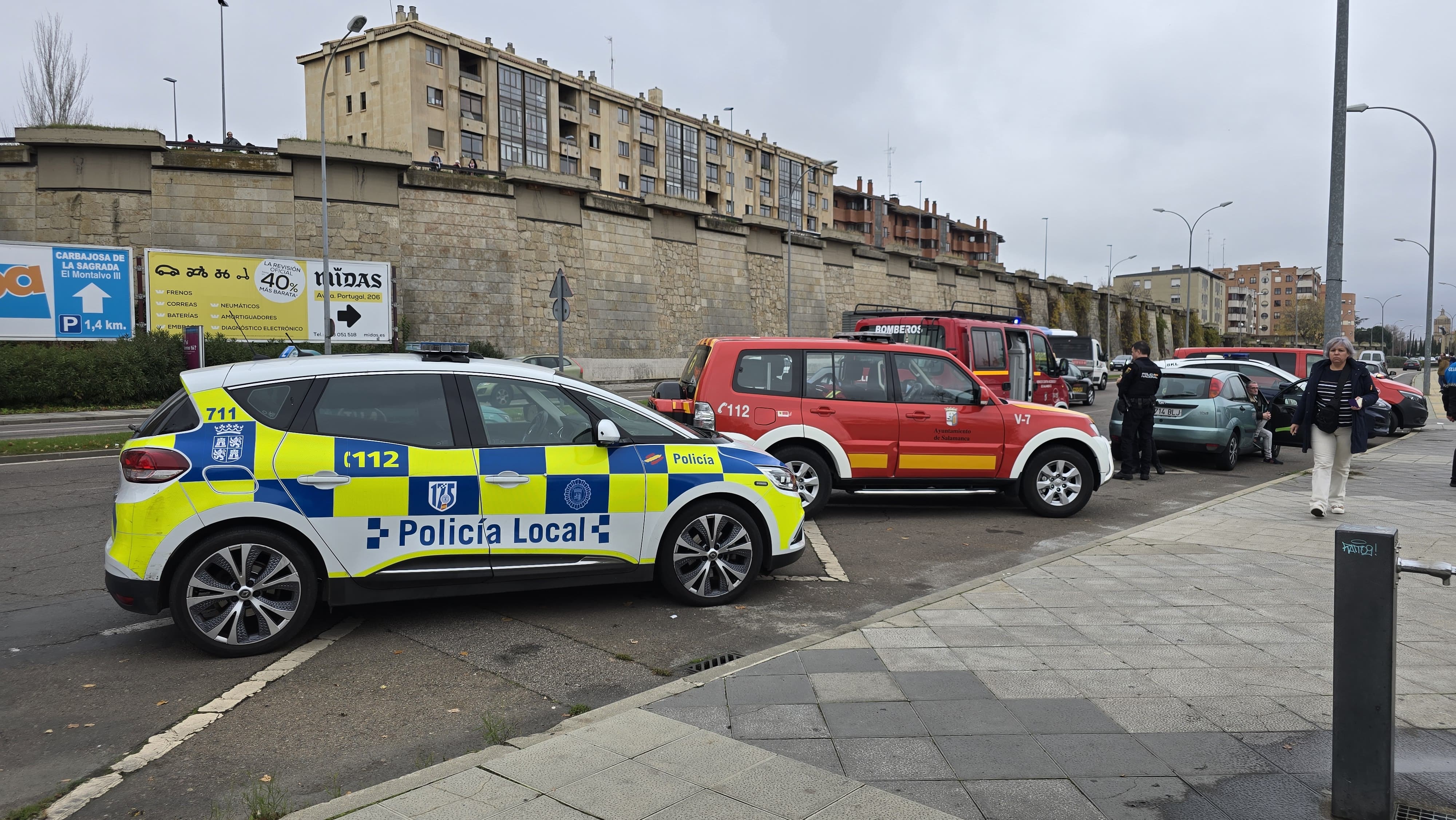 Amplio dispositivo de emergencias tras arrojars euna mujer al río Tormes