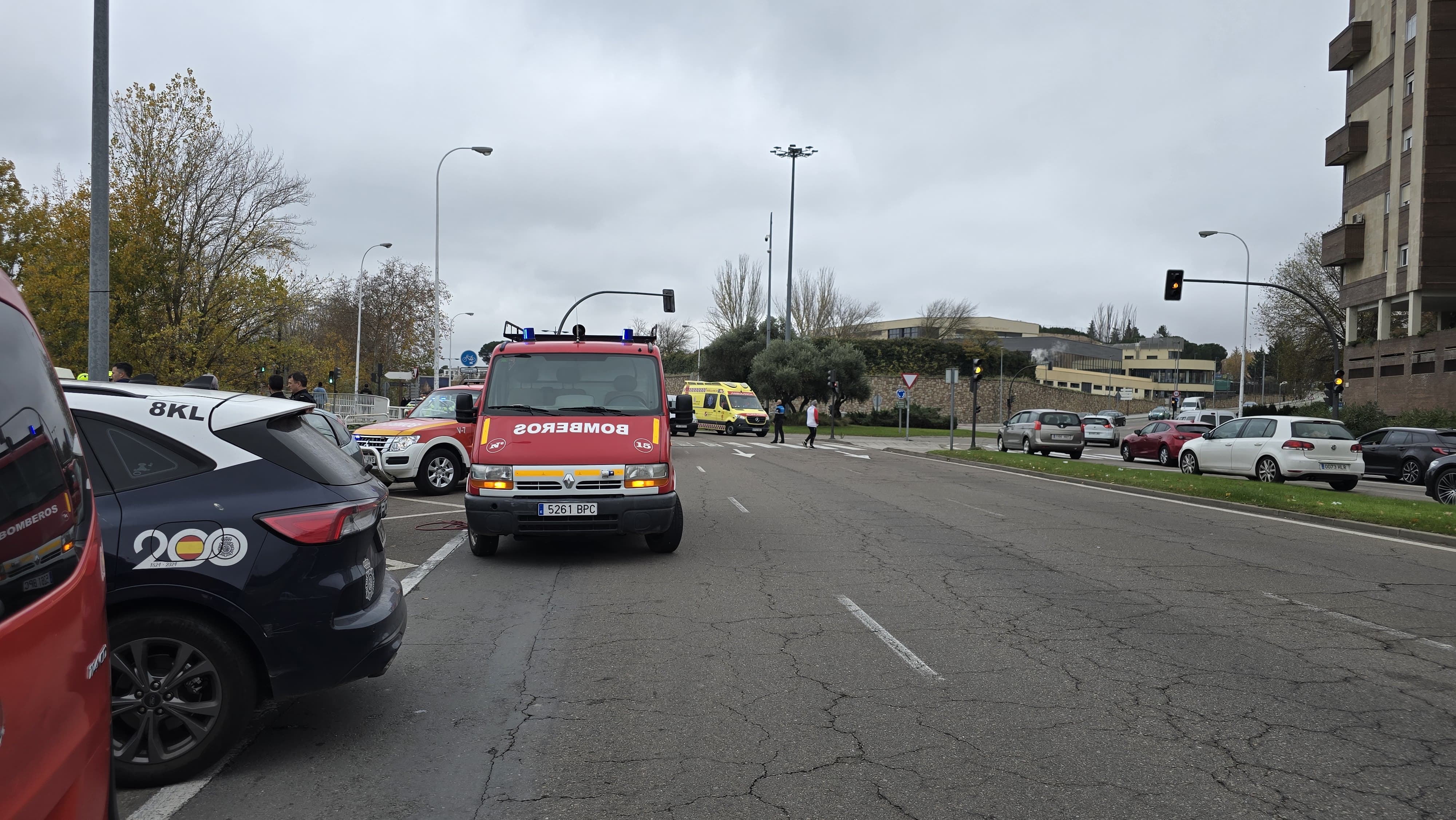 Amplio dispositivo de emergencias tras arrojars euna mujer al río Tormes