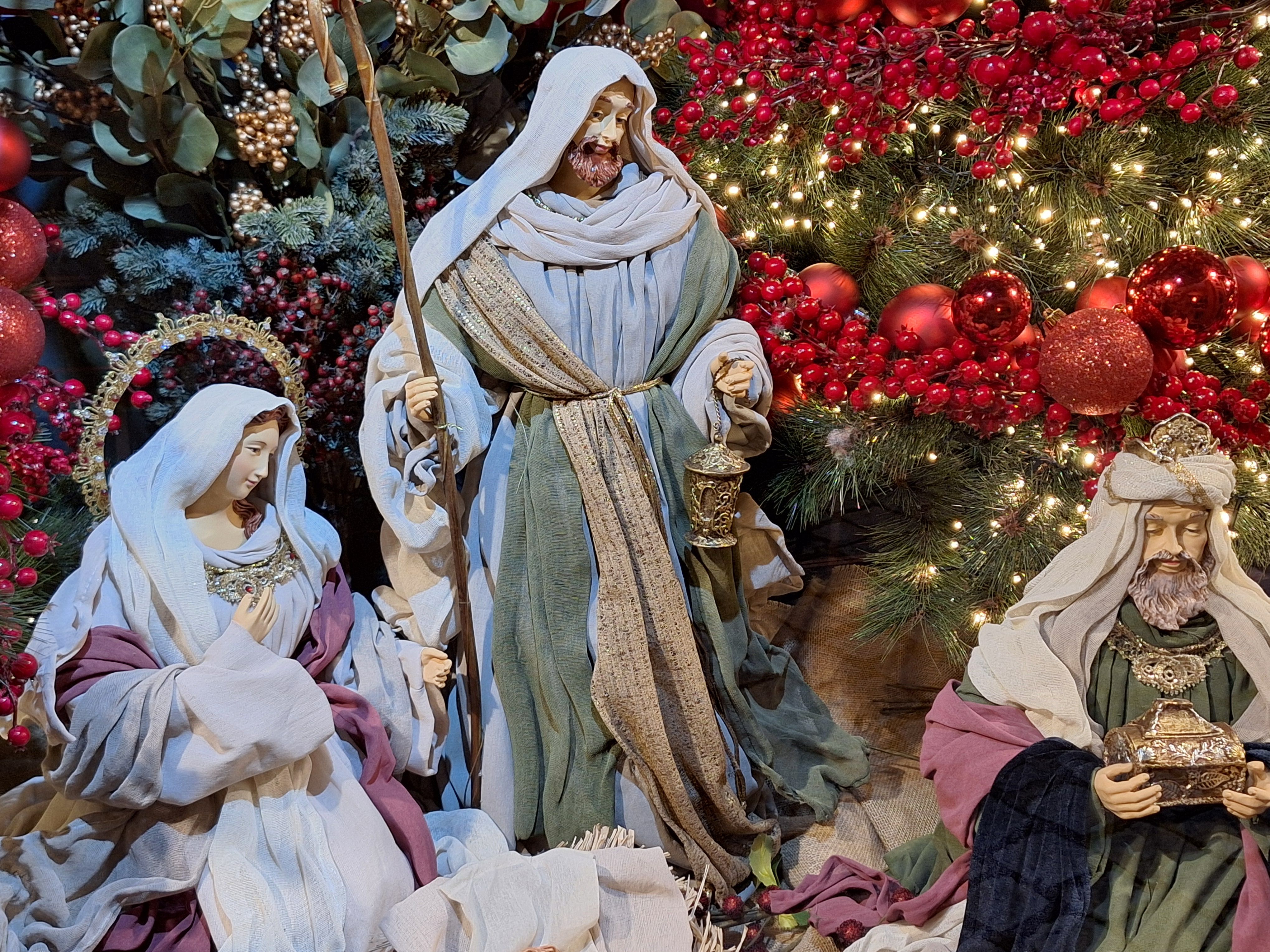 Belén Navideño y decoración tienda juguetes en el Ayuntamiento de Santa Marta