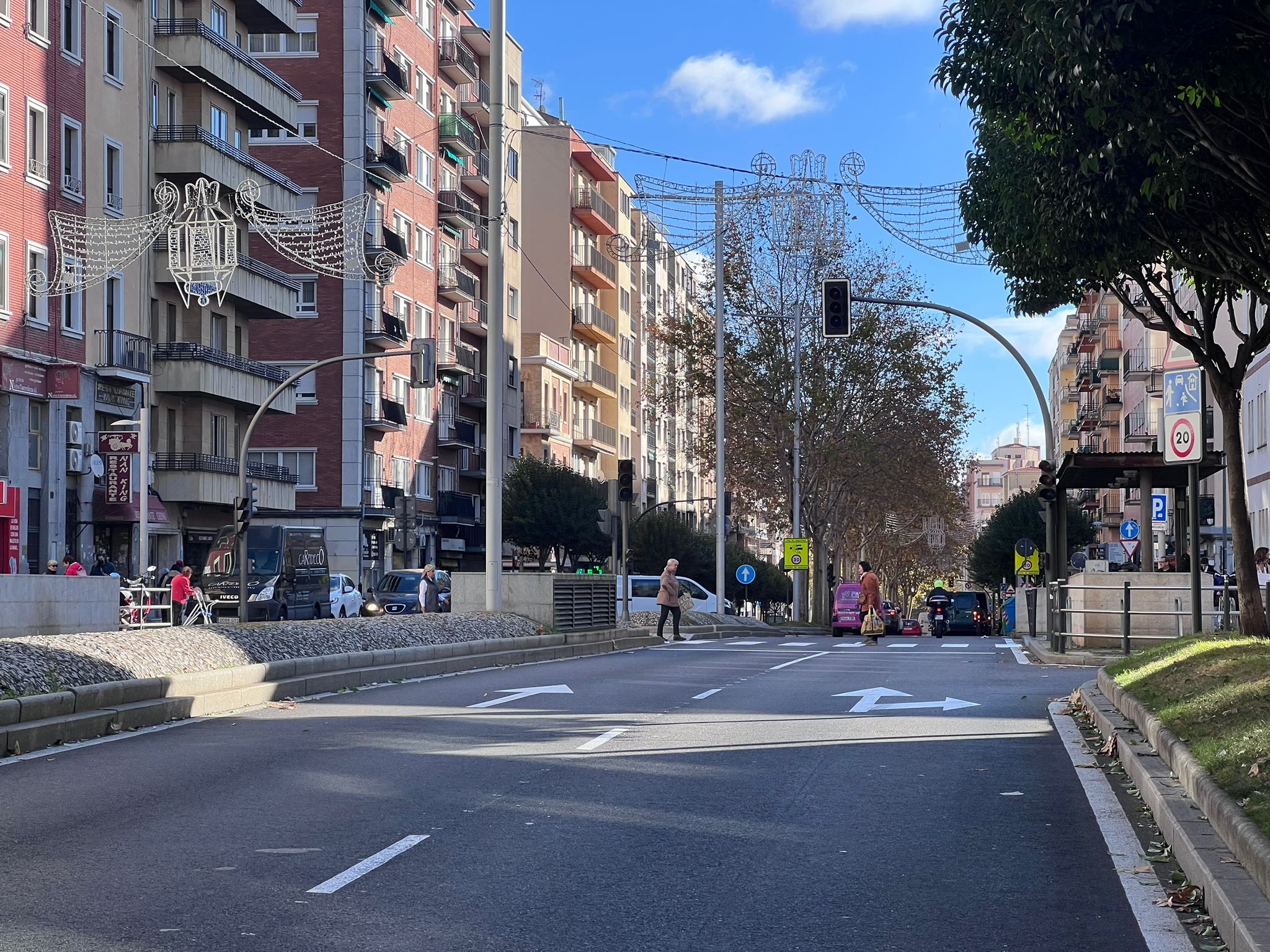 Semáforo estropeado en la avenida de Portugal 3 | FOTO SALAMANCA24HORAS.COM