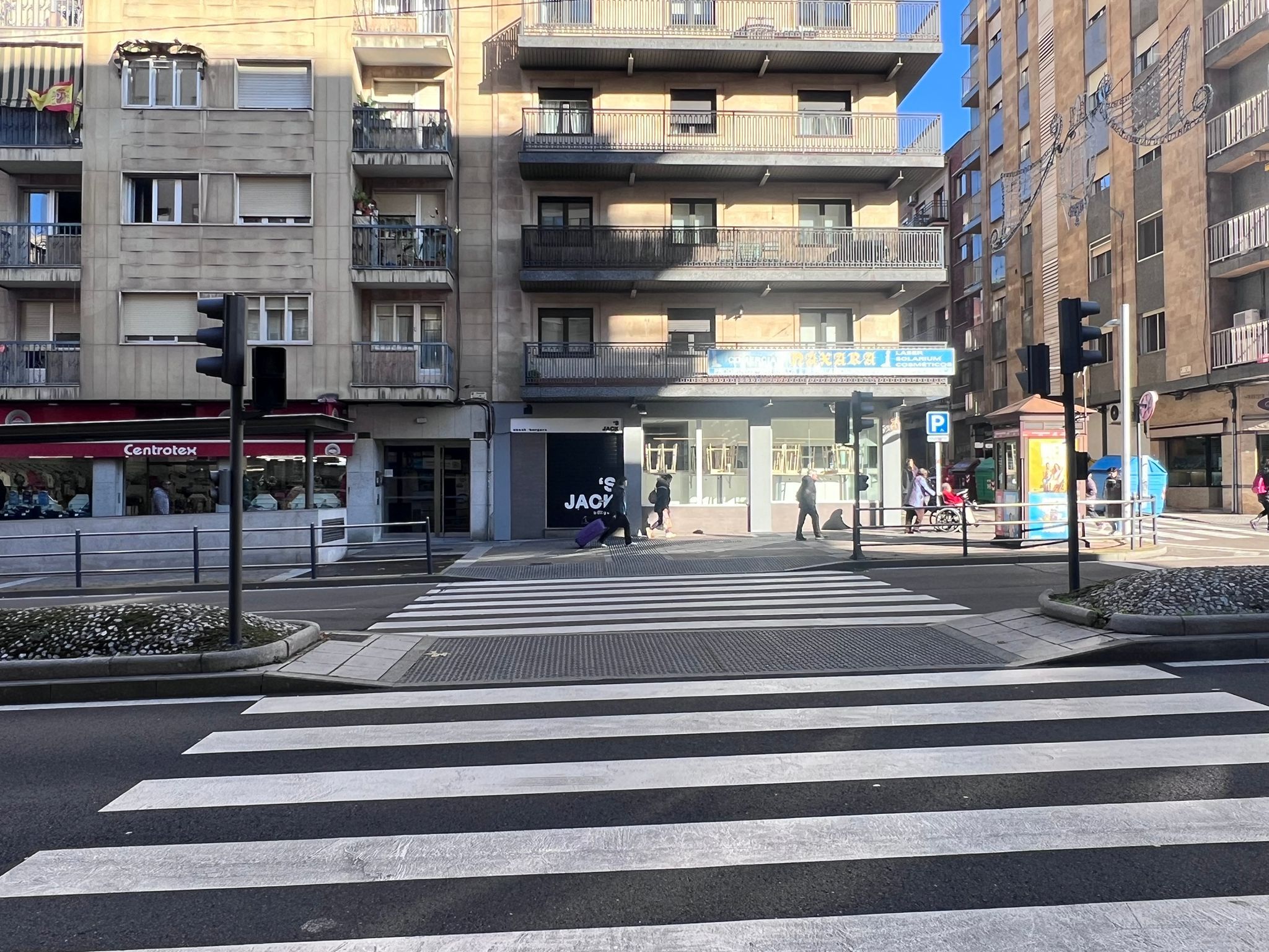 Semáforo estropeado en la avenida de Portugal 4 | FOTO SALAMANCA24HORAS.COM