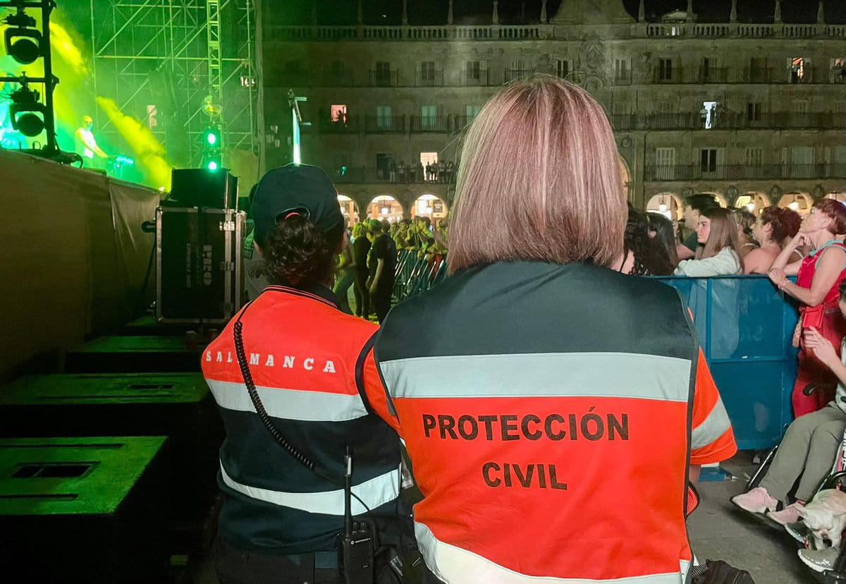 Protección Civil de Salamanca en la Plaza Mayor. 