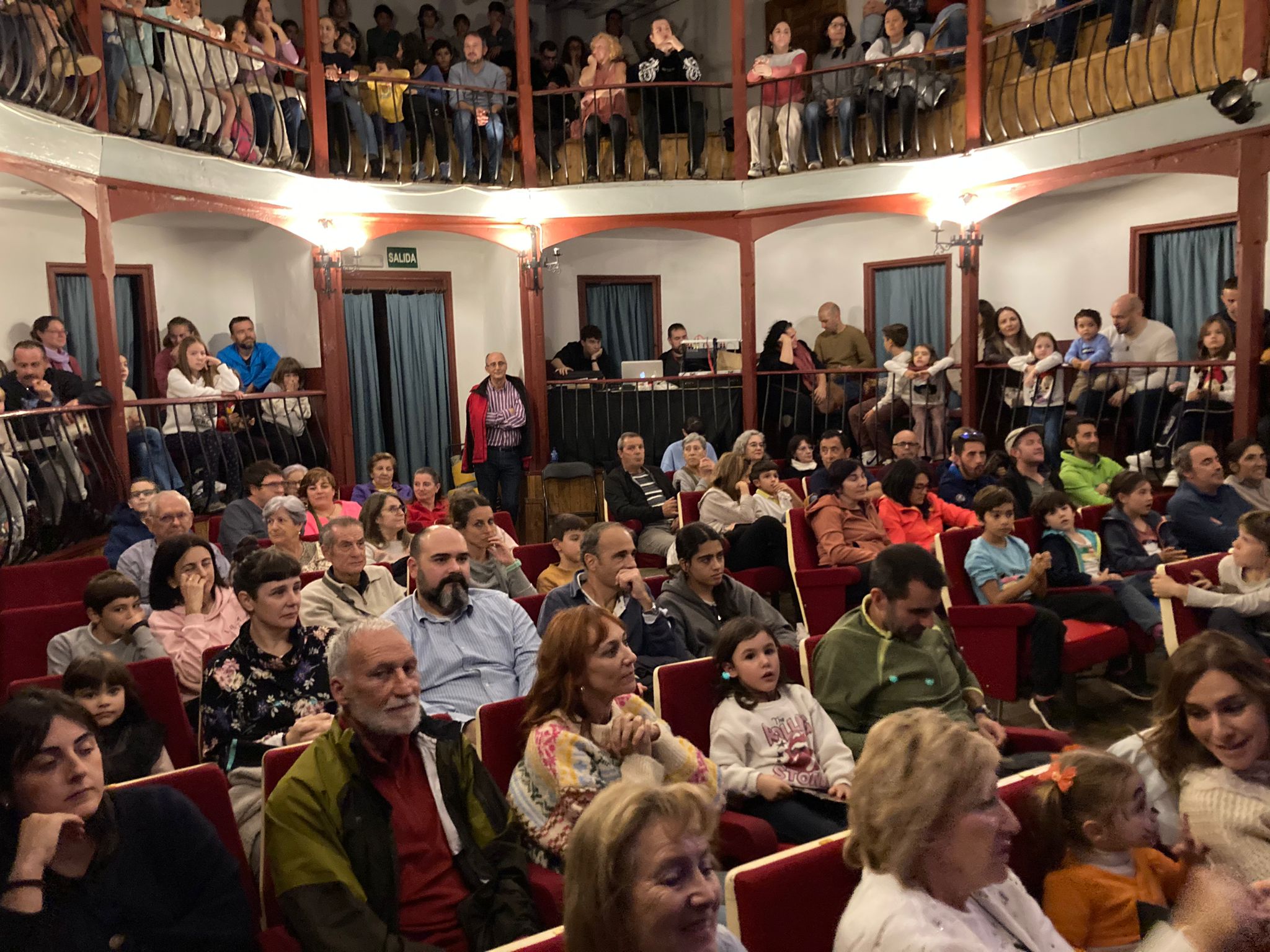 Teatro León Felipe Sequeros