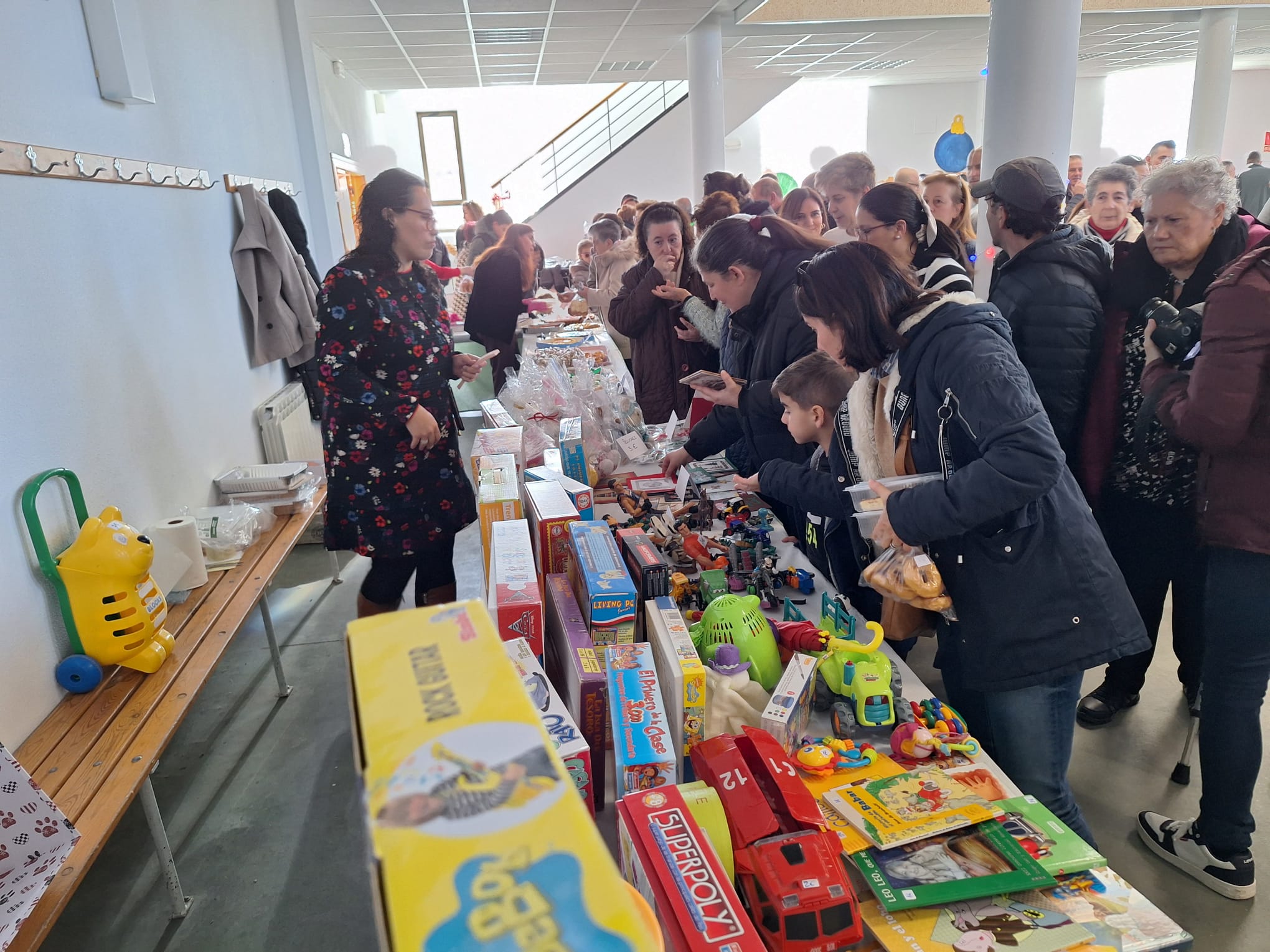 II Mercadillo navideño solidario de Villoria