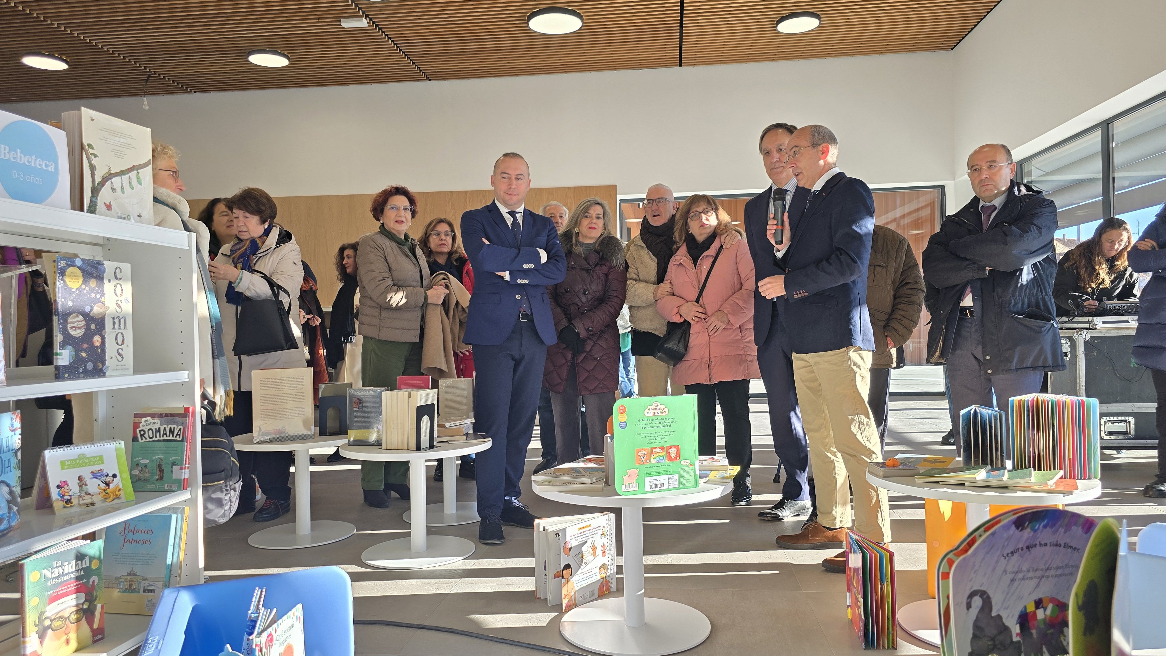 Apertura de la nueva Biblioteca Municipal Carmen Martín Gaite