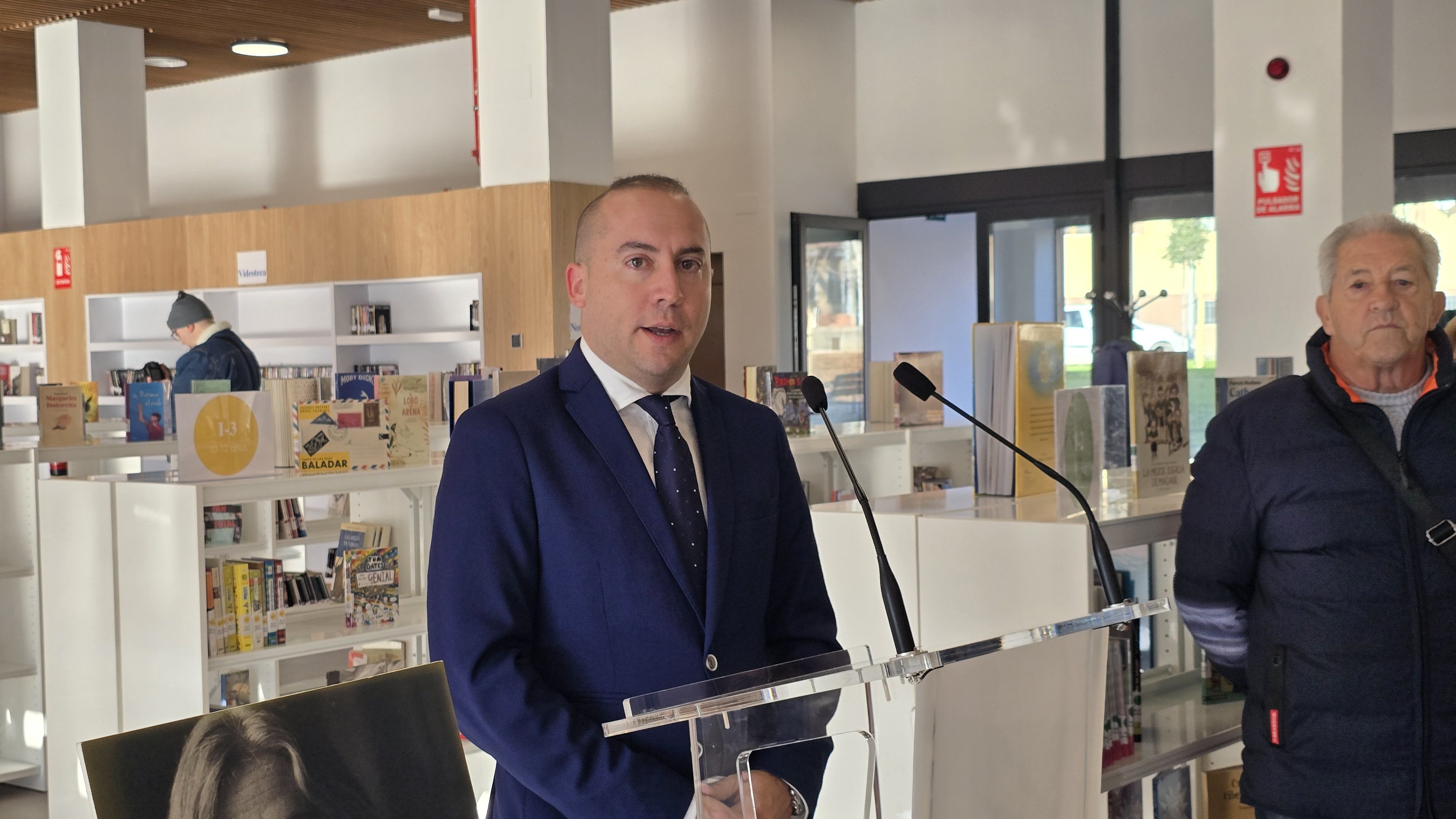 Apertura de la nueva Biblioteca Municipal Carmen Martín Gaite