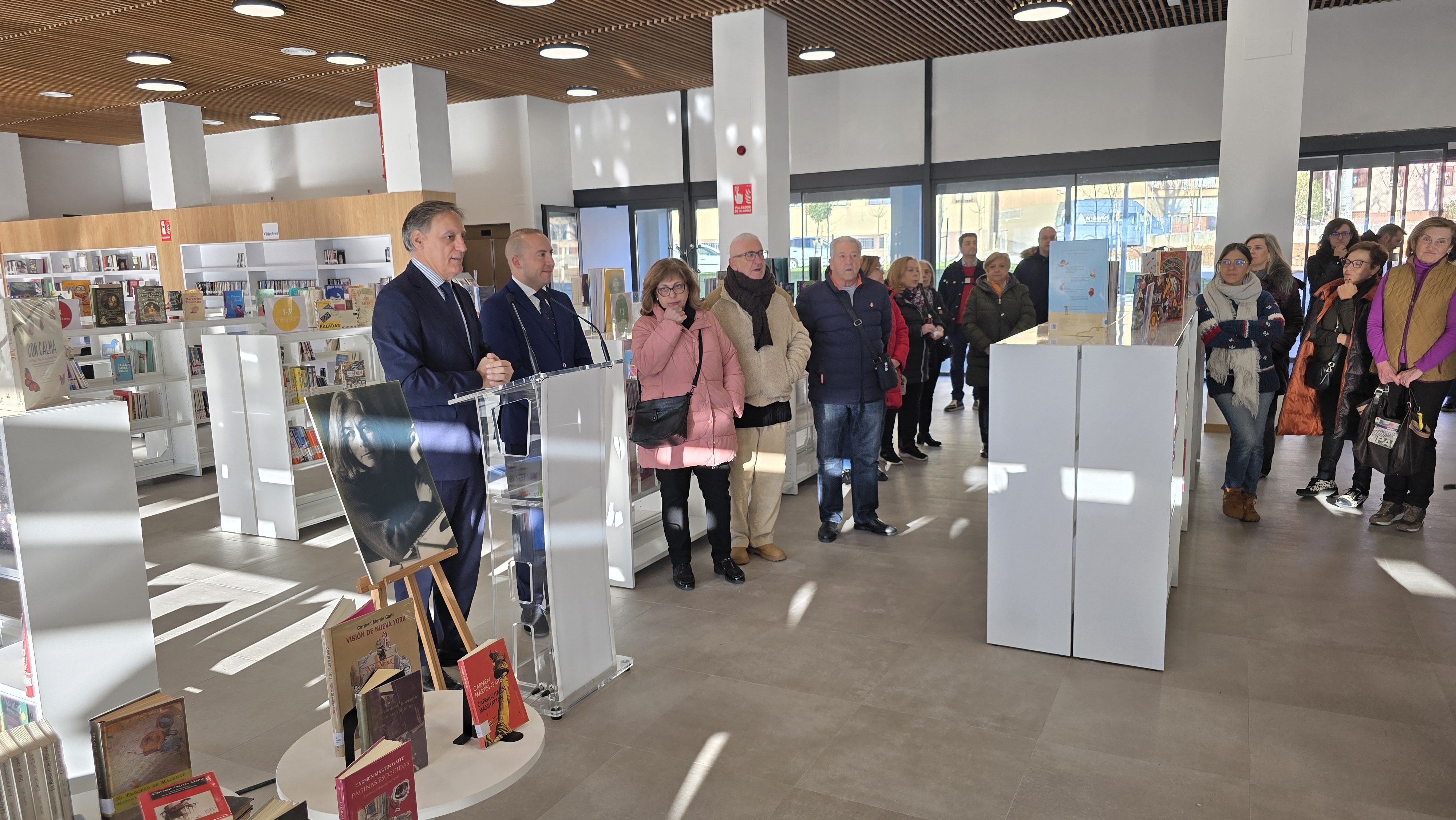 Apertura de la nueva Biblioteca Municipal Carmen Martín Gaite