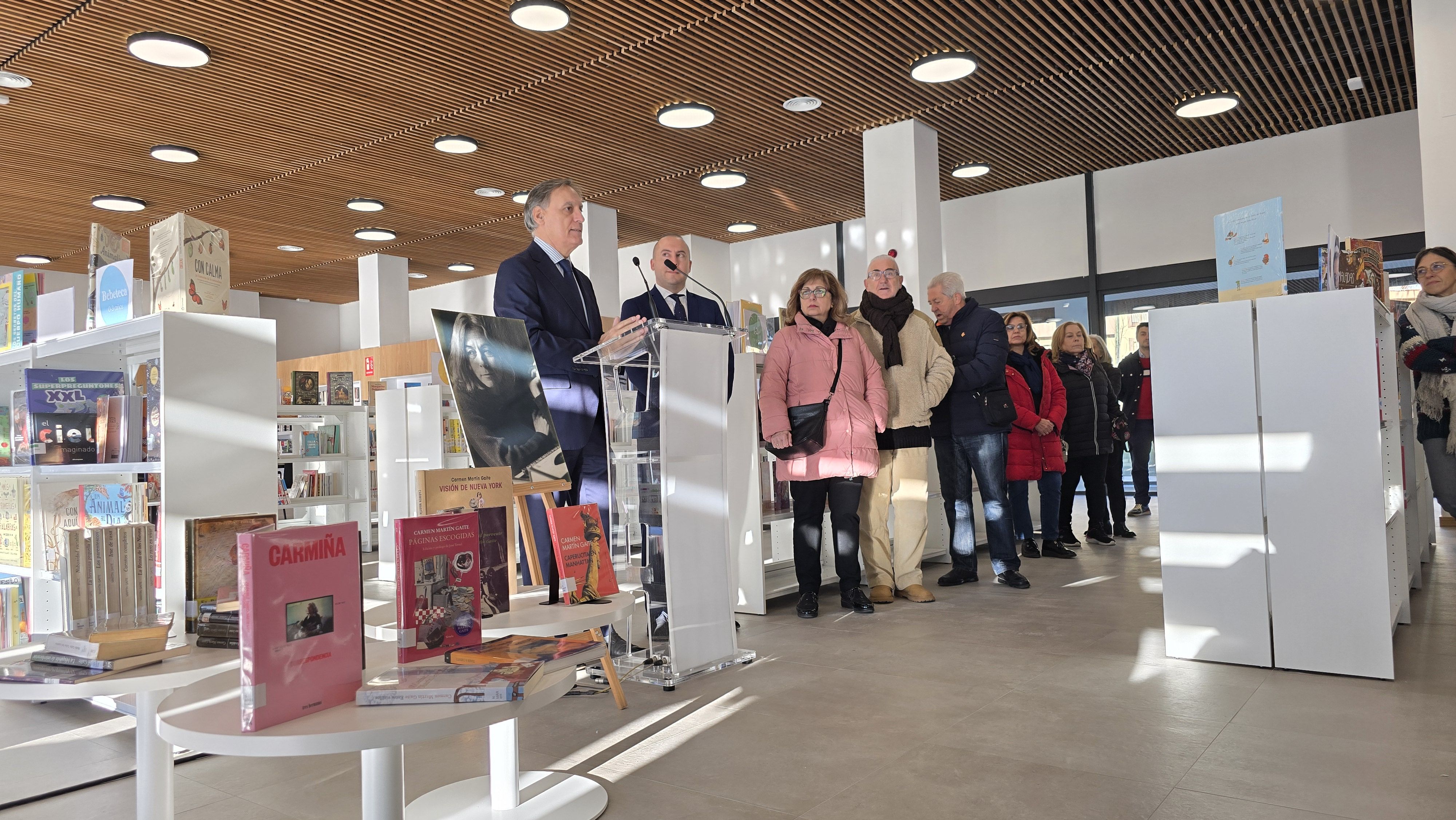 Apertura de la nueva Biblioteca Municipal Carmen Martín Gaite