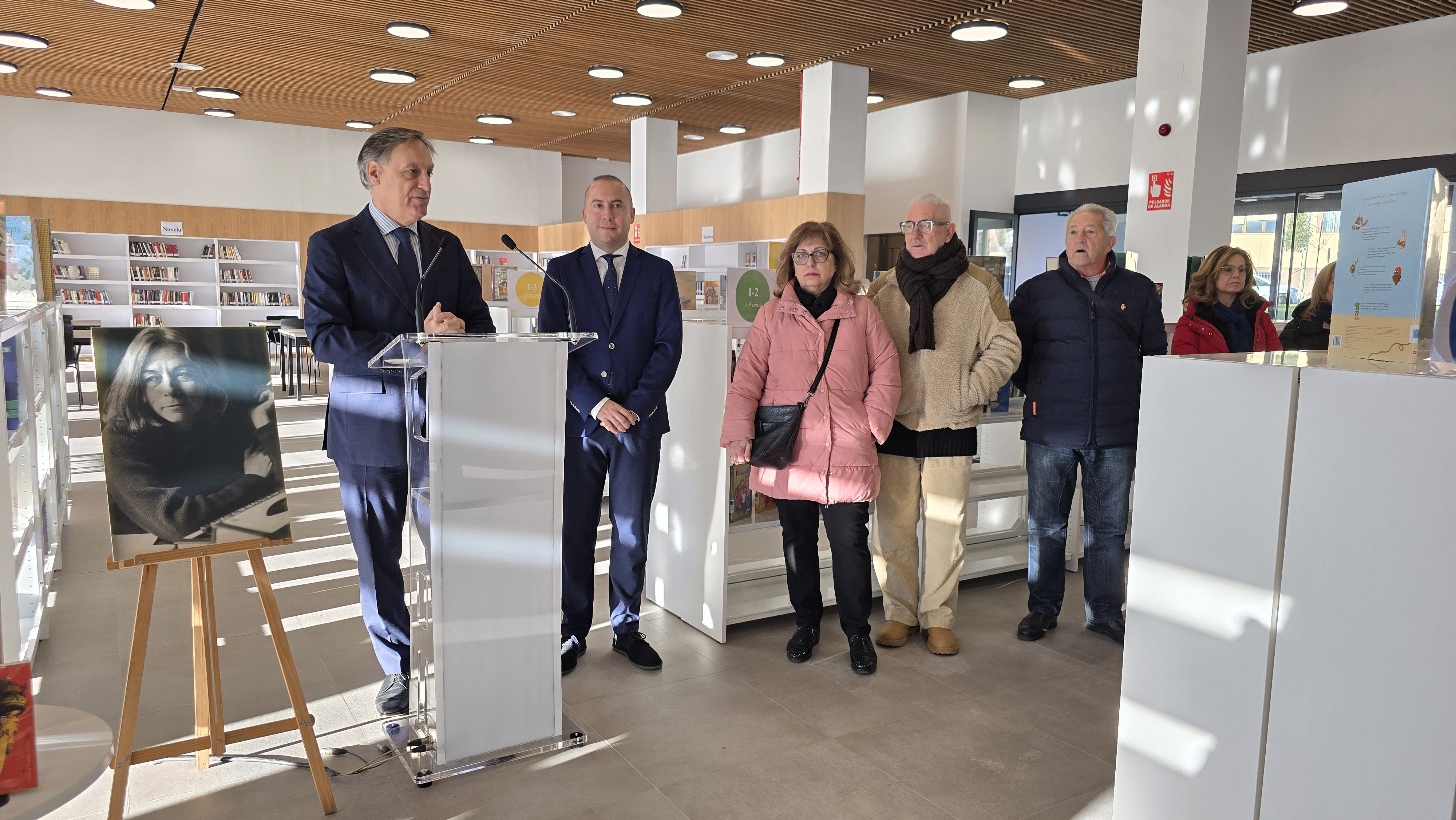 Apertura de la nueva Biblioteca Municipal Carmen Martín Gaite