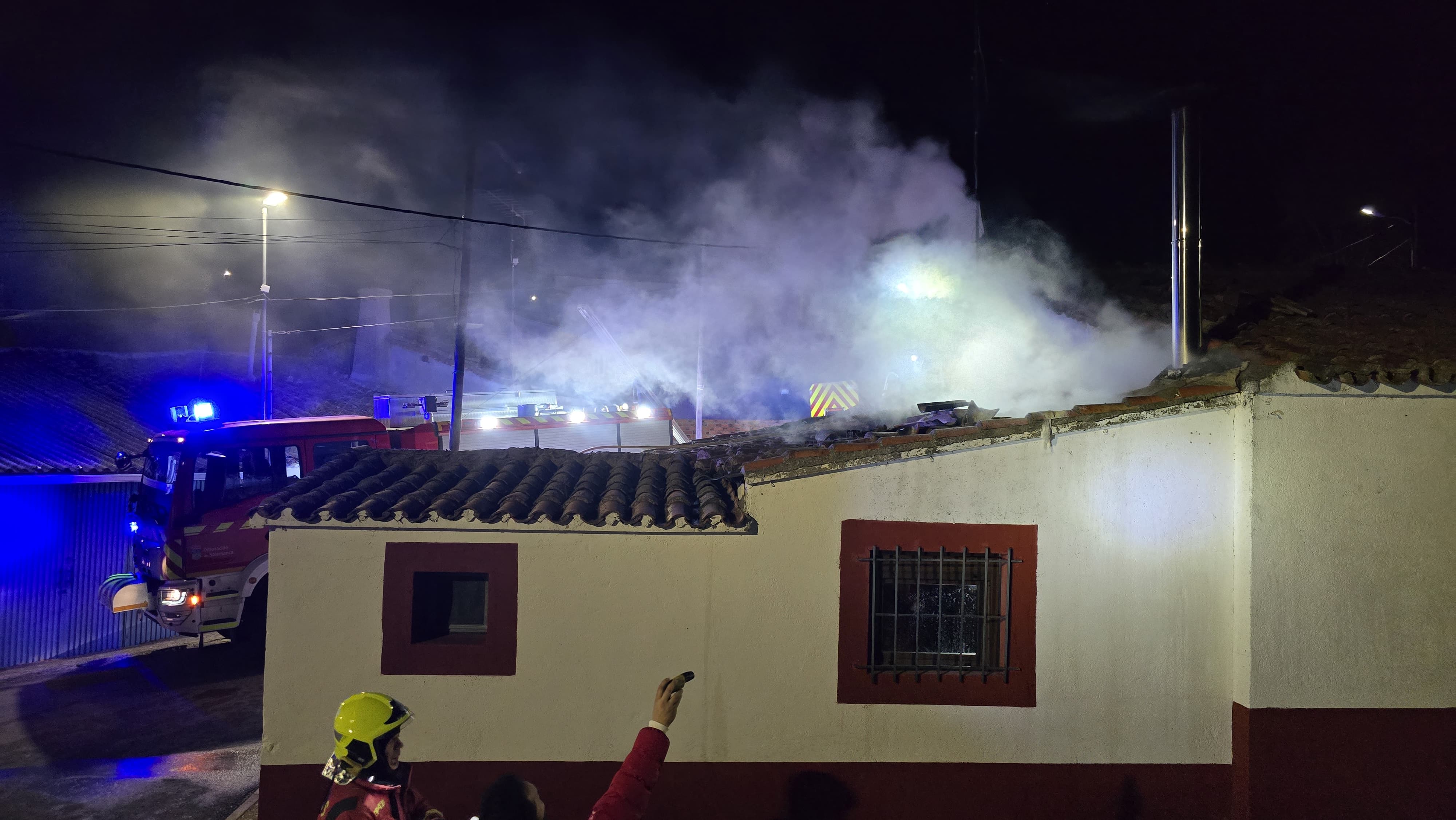 Incendio vivienda en Florida de Liébana. Fotos: Andrea M. 