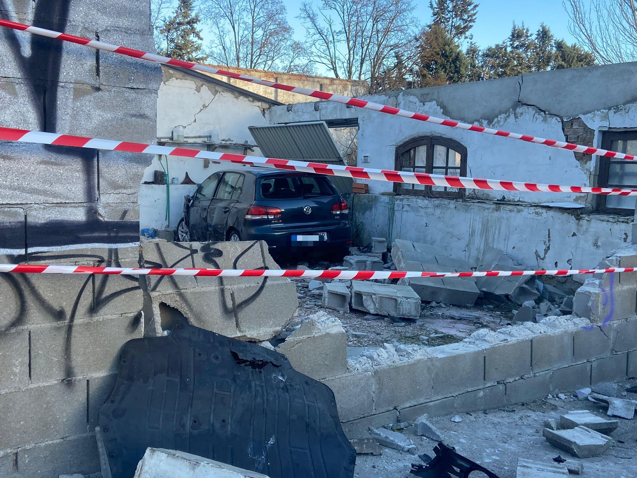 Coche accidentado en Cabrerizos 