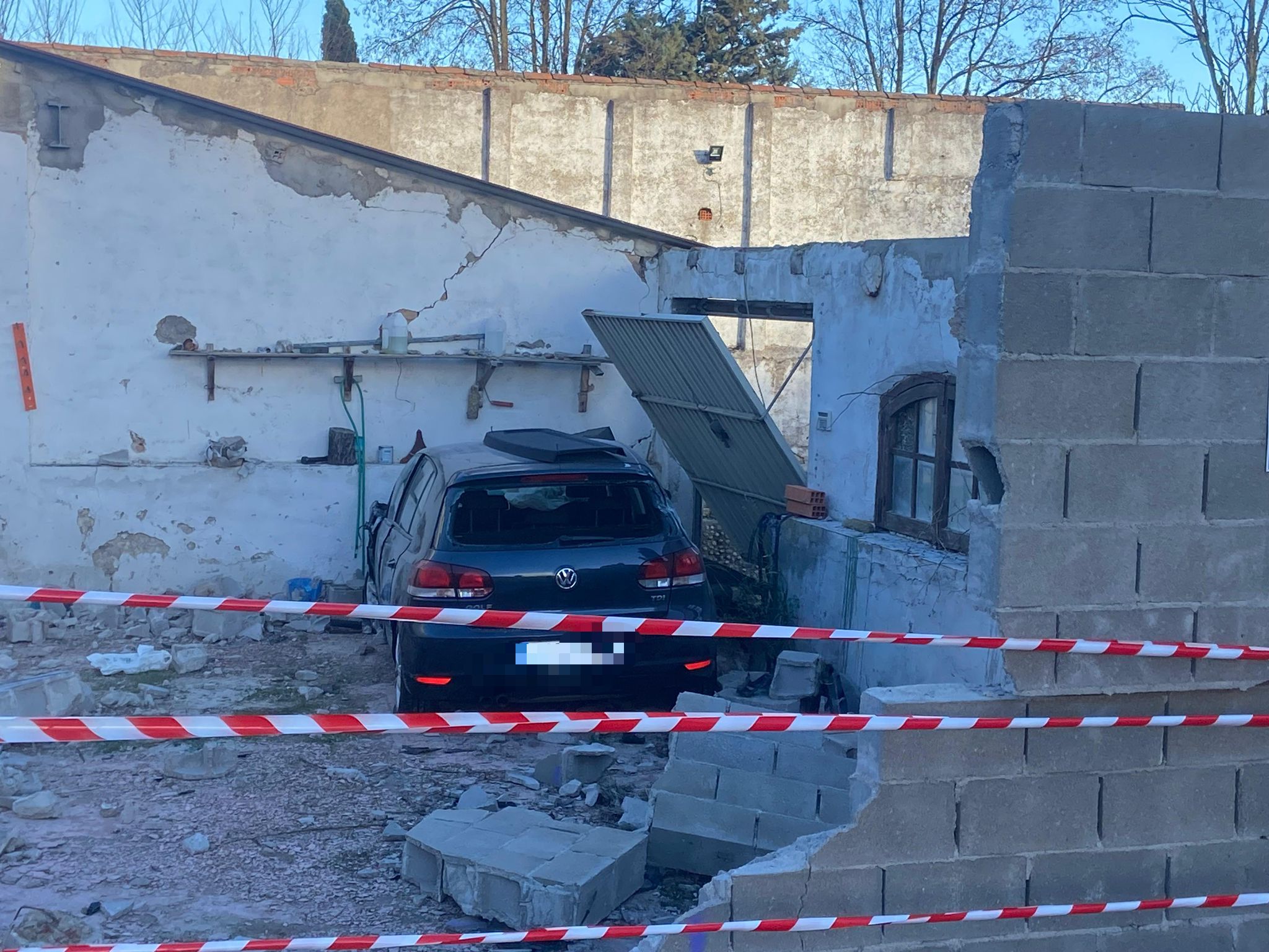 Coche accidentado en Cabrerizos 