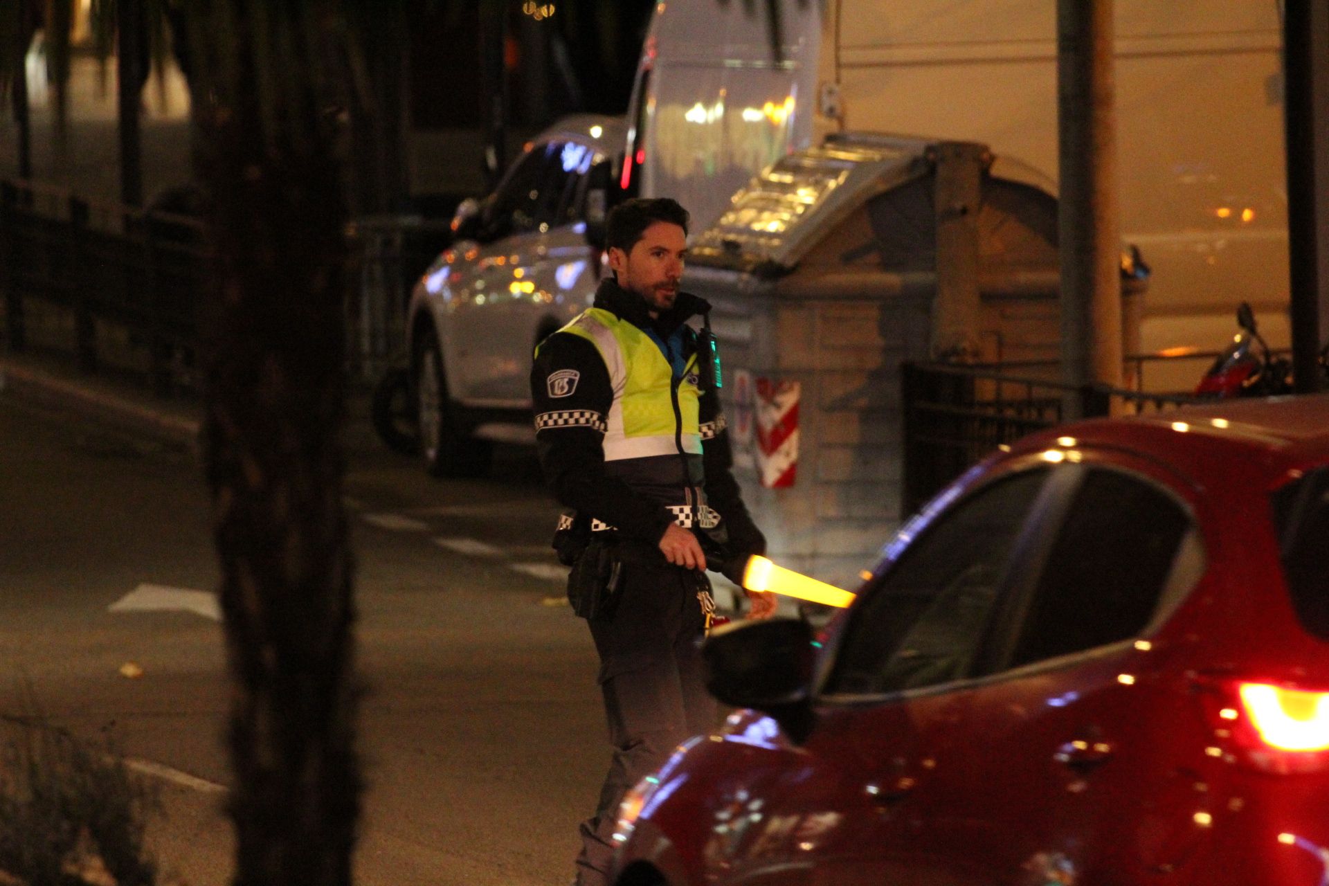 Policía Local en una actuación en el paseo de Carmelitas