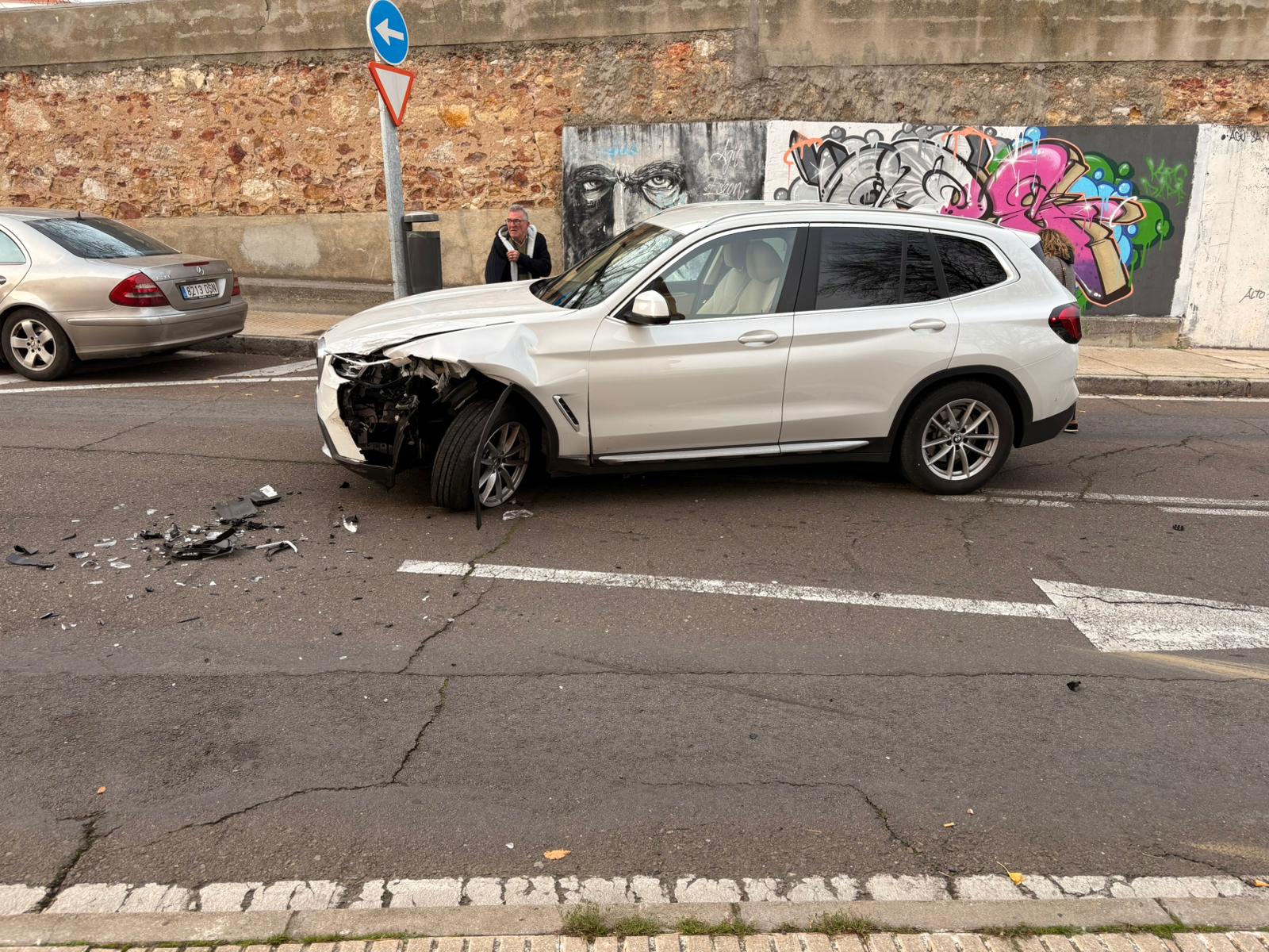 Un accidente entre dos turismos se salda sin heridos en la calle Alegría