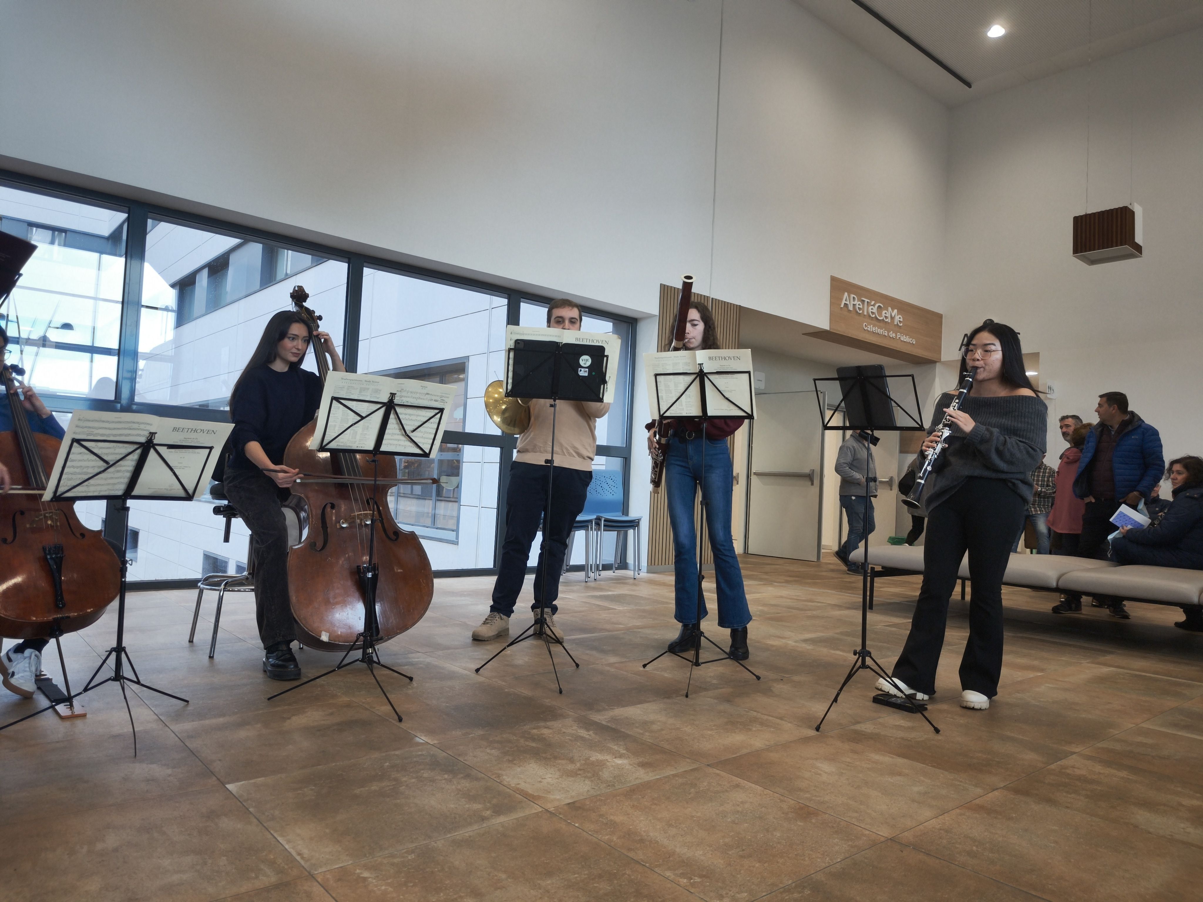 El CAUSA acoge un concierto de temática navideña, en esta ocasión enmarcado dentro del ciclo ‘Encuentro de Invierno 2024: Música de Cámara y Voluntariado’ de la Orquesta Sinfónica de Castilla y León Joven