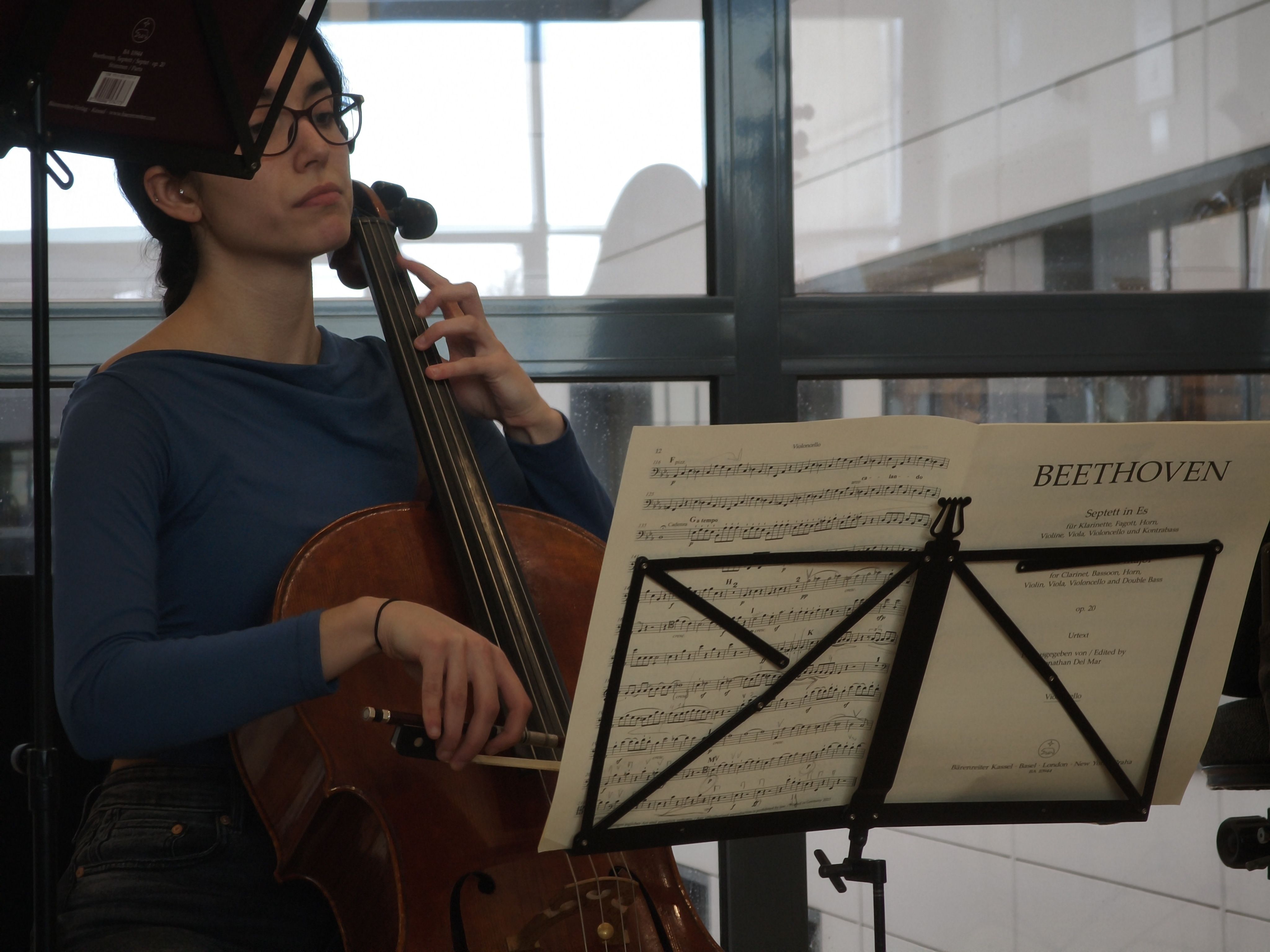 El CAUSA acoge un concierto de temática navideña, en esta ocasión enmarcado dentro del ciclo ‘Encuentro de Invierno 2024: Música de Cámara y Voluntariado’ de la Orquesta Sinfónica de Castilla y León Joven