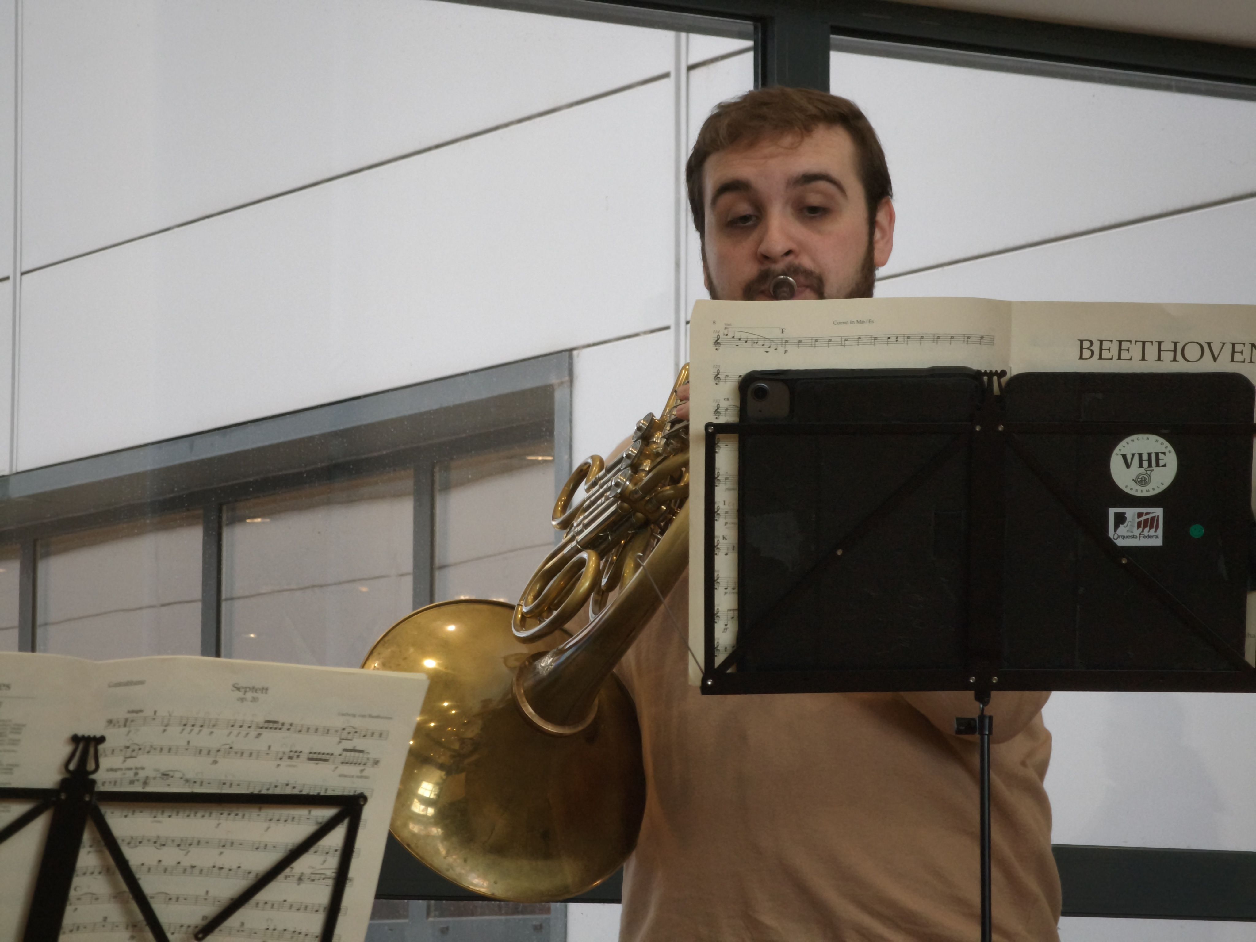 El CAUSA acoge un concierto de temática navideña, en esta ocasión enmarcado dentro del ciclo ‘Encuentro de Invierno 2024: Música de Cámara y Voluntariado’ de la Orquesta Sinfónica de Castilla y León Joven