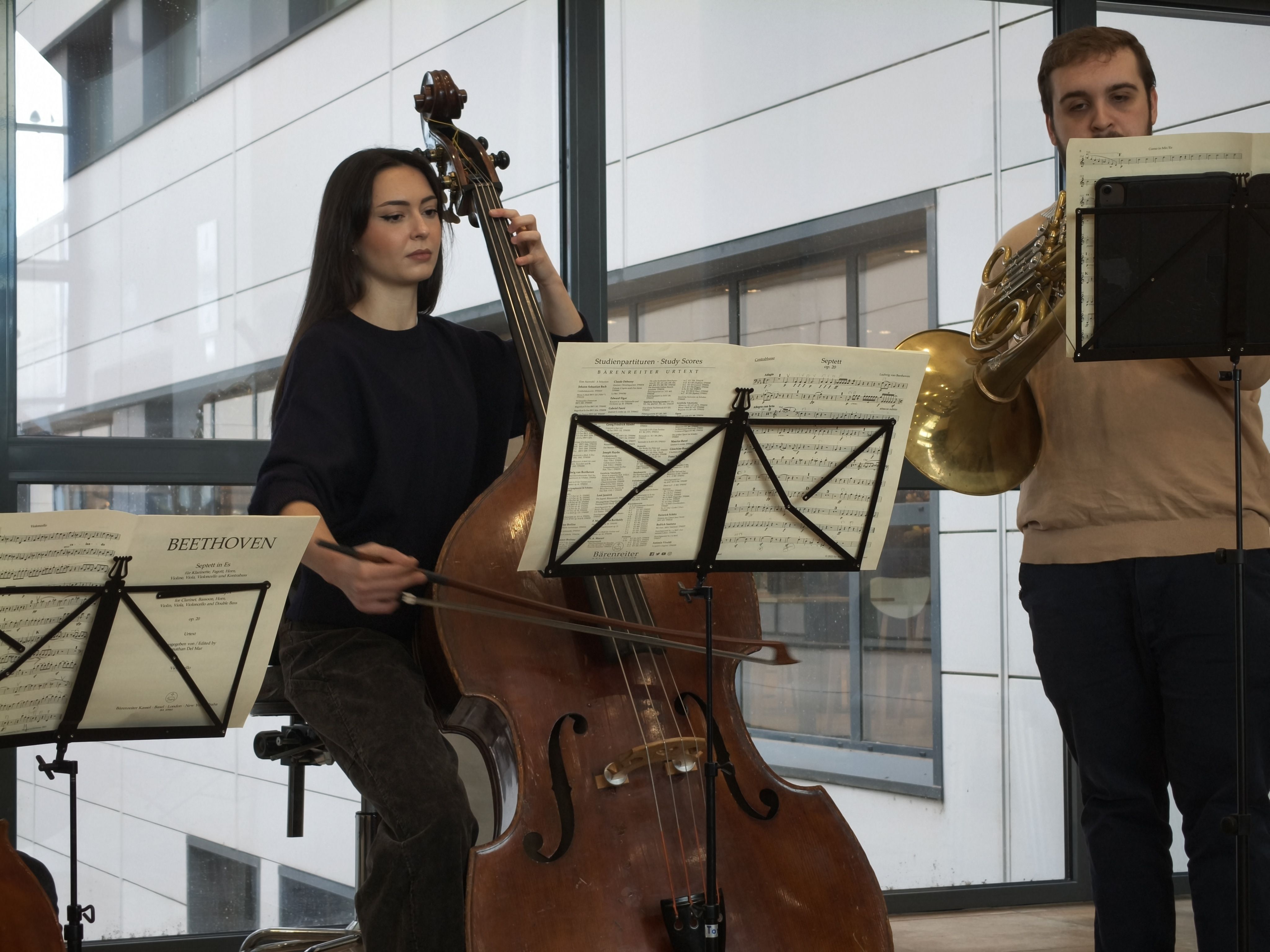 El CAUSA acoge un concierto de temática navideña, en esta ocasión enmarcado dentro del ciclo ‘Encuentro de Invierno 2024: Música de Cámara y Voluntariado’ de la Orquesta Sinfónica de Castilla y León Joven